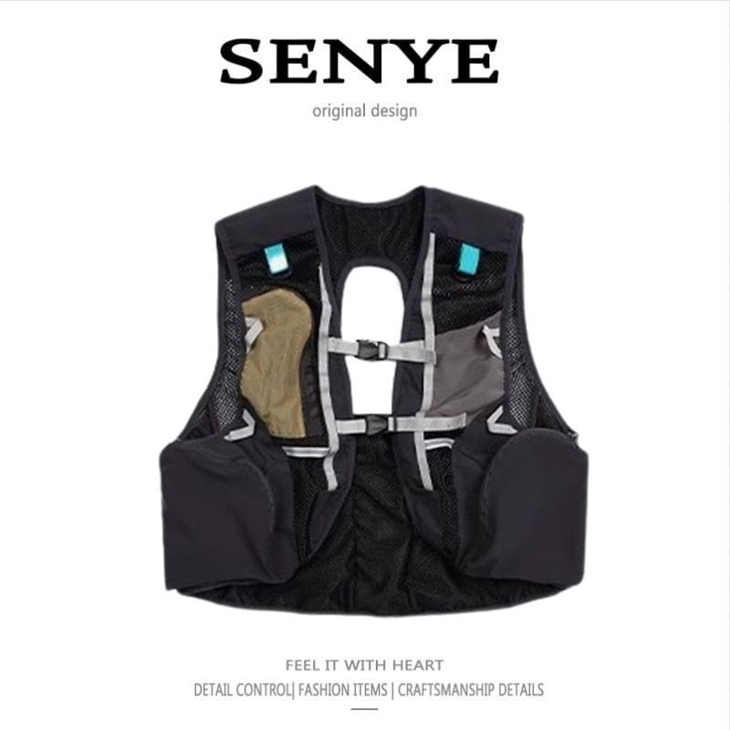 V-Neck Panel Mesh Crop Buckle Cargo Vest Product Image