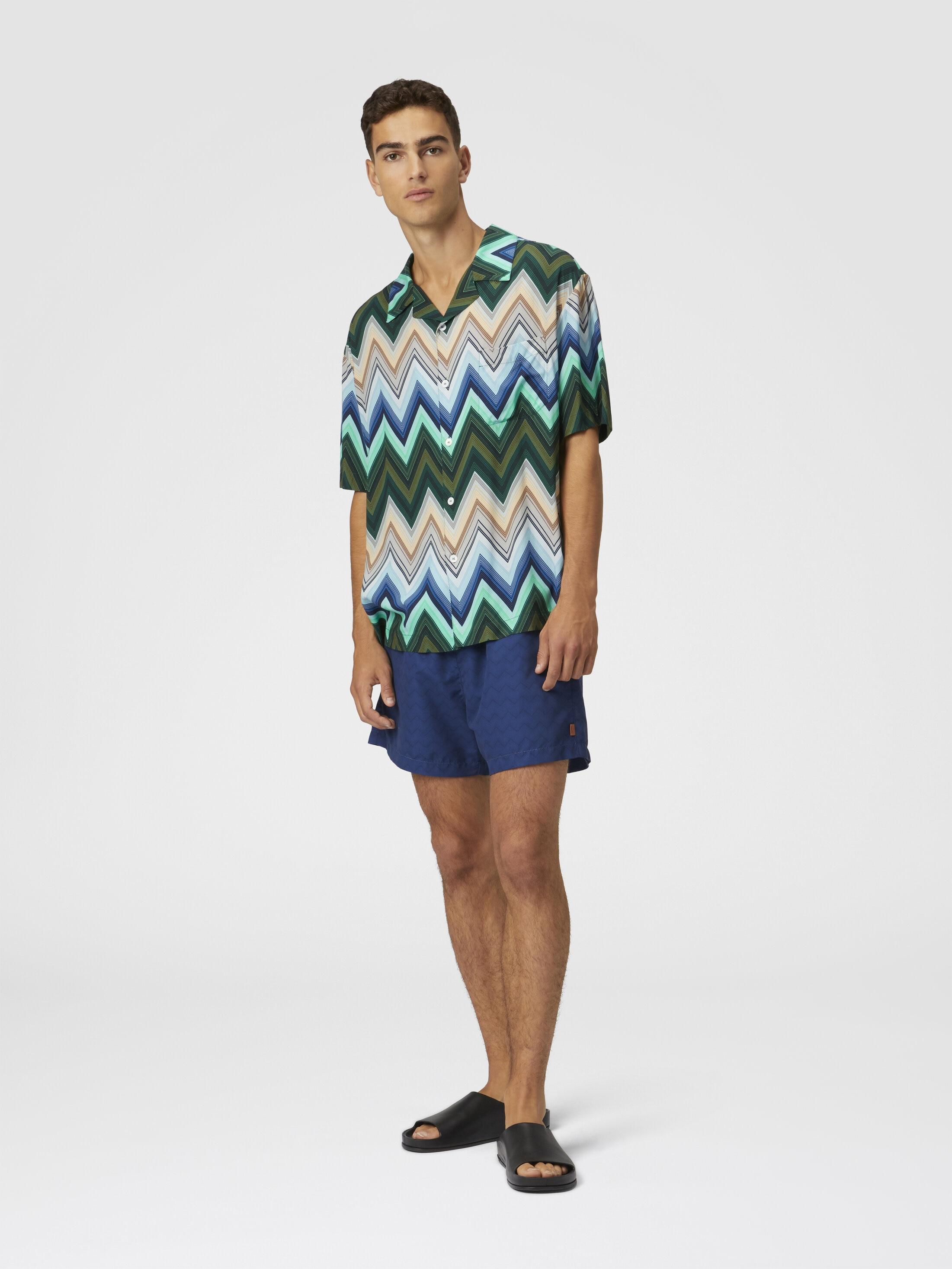 Viscose bowling shirt with macro zigzag and breast pocket Product Image