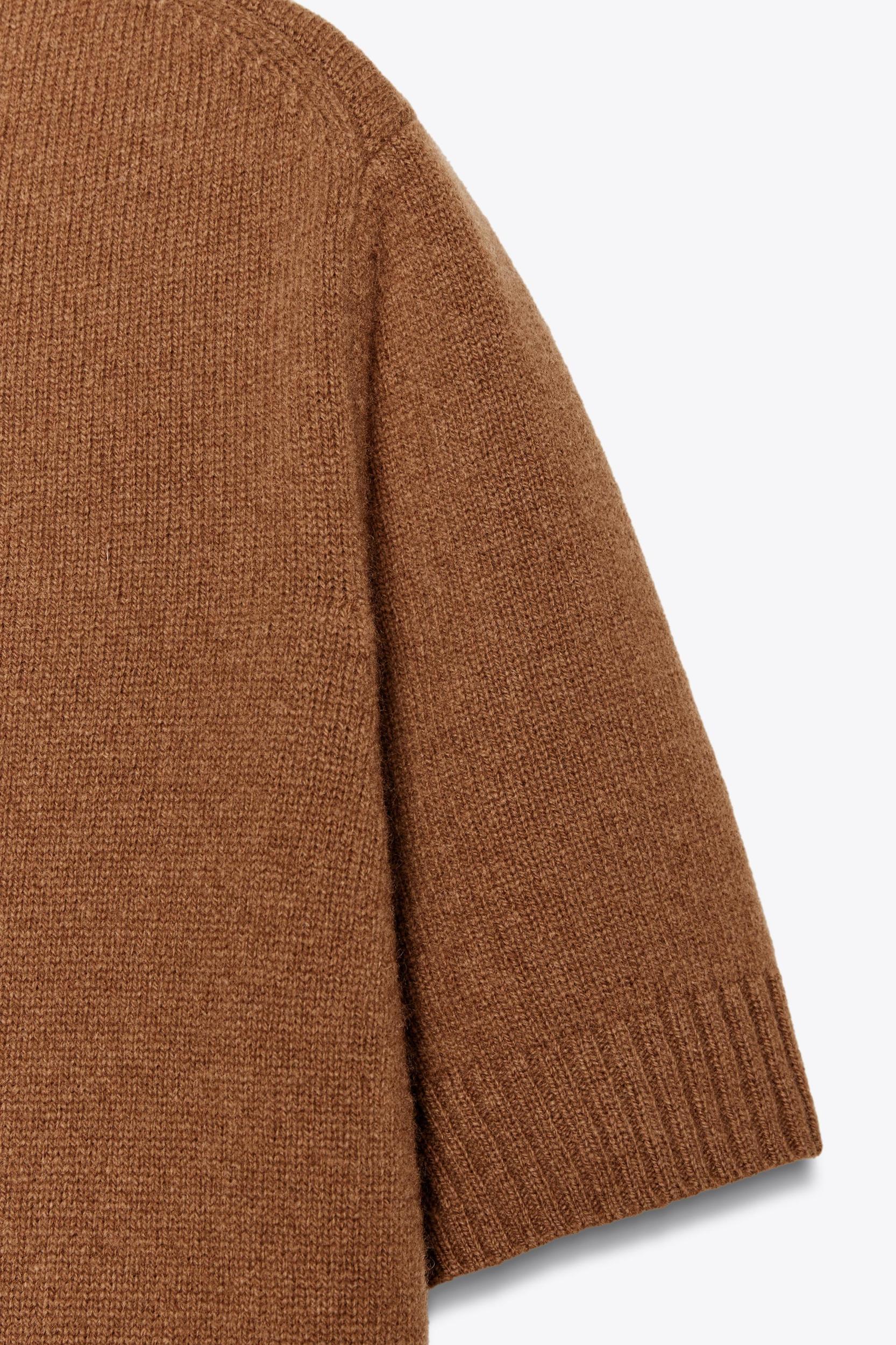 100% WOOL TOP Product Image
