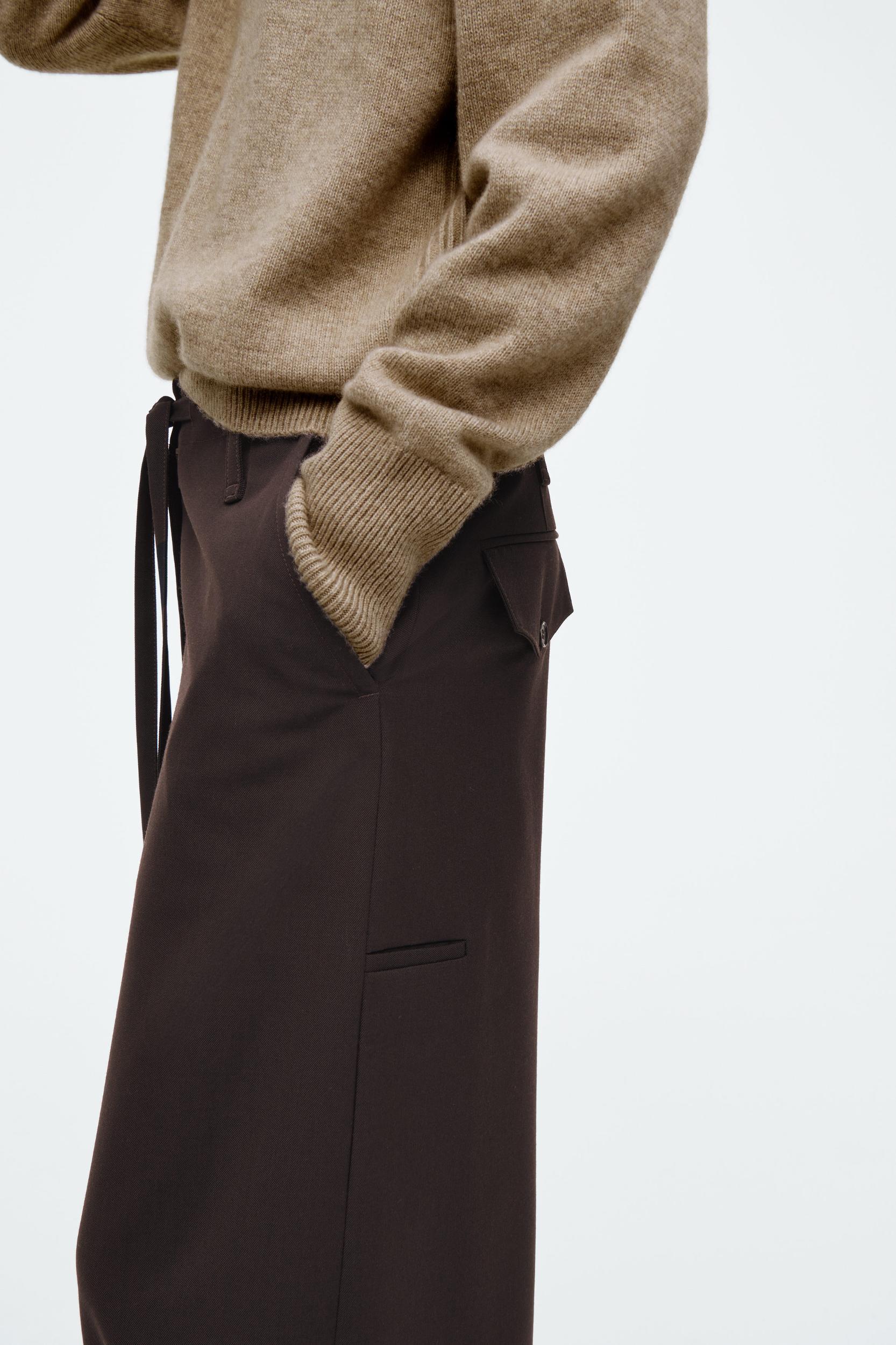 DRAWSTRING TWILL BARREL-LEG PANTS Product Image