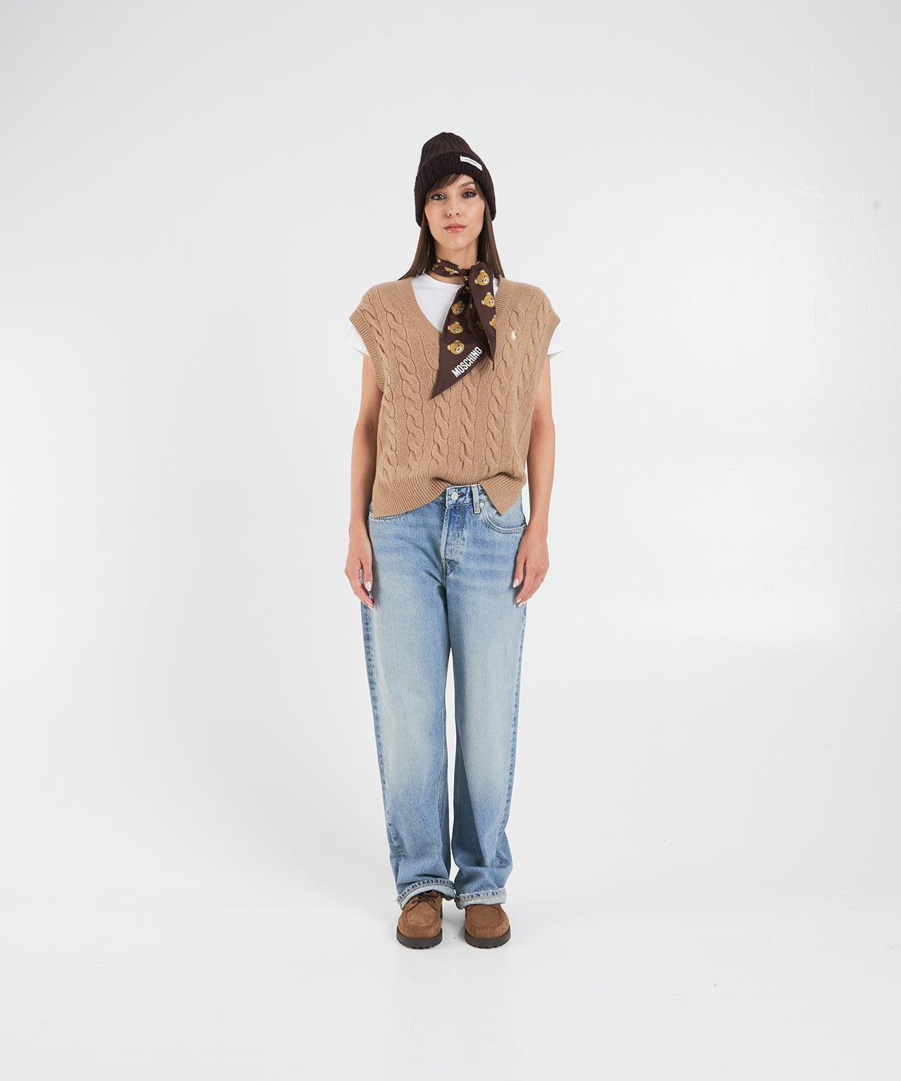 Pullover with cable knit pattern Product Image