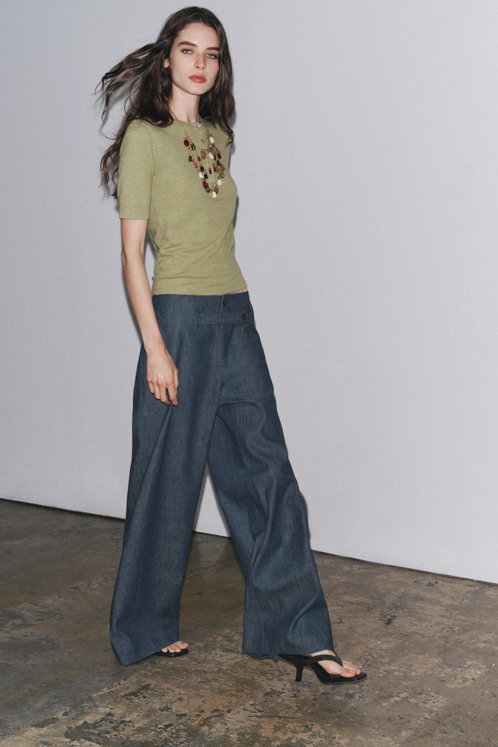 BUTTONED LINEN T-SHIRT Product Image