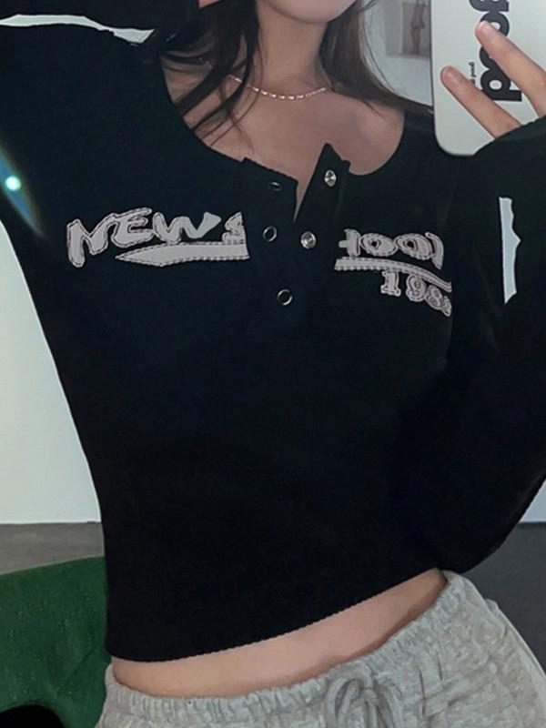 Y2K Long Sleeve Ribbed Knit Crop Top Product Image
