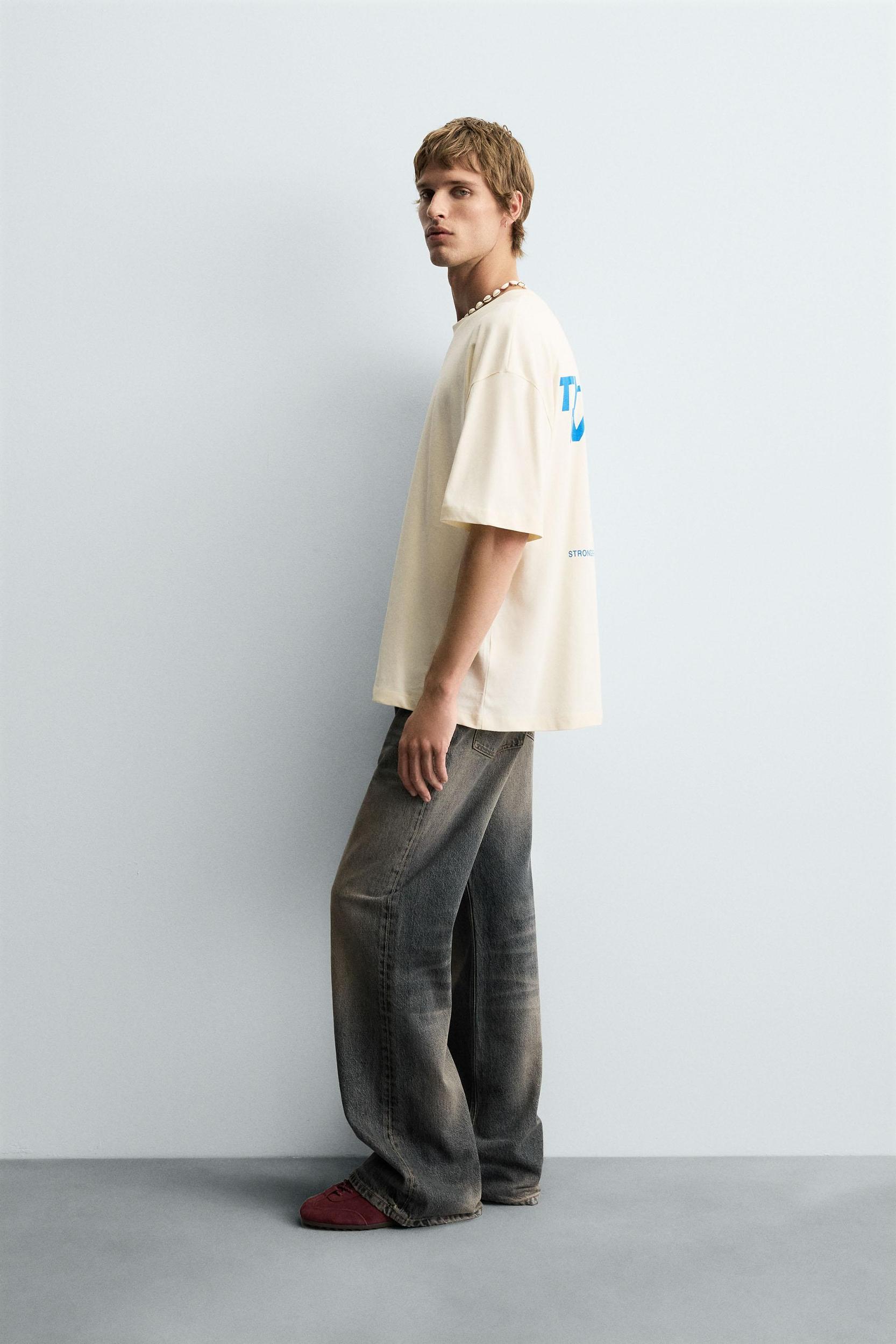 CONTRAST PRINT T-SHIRT Product Image