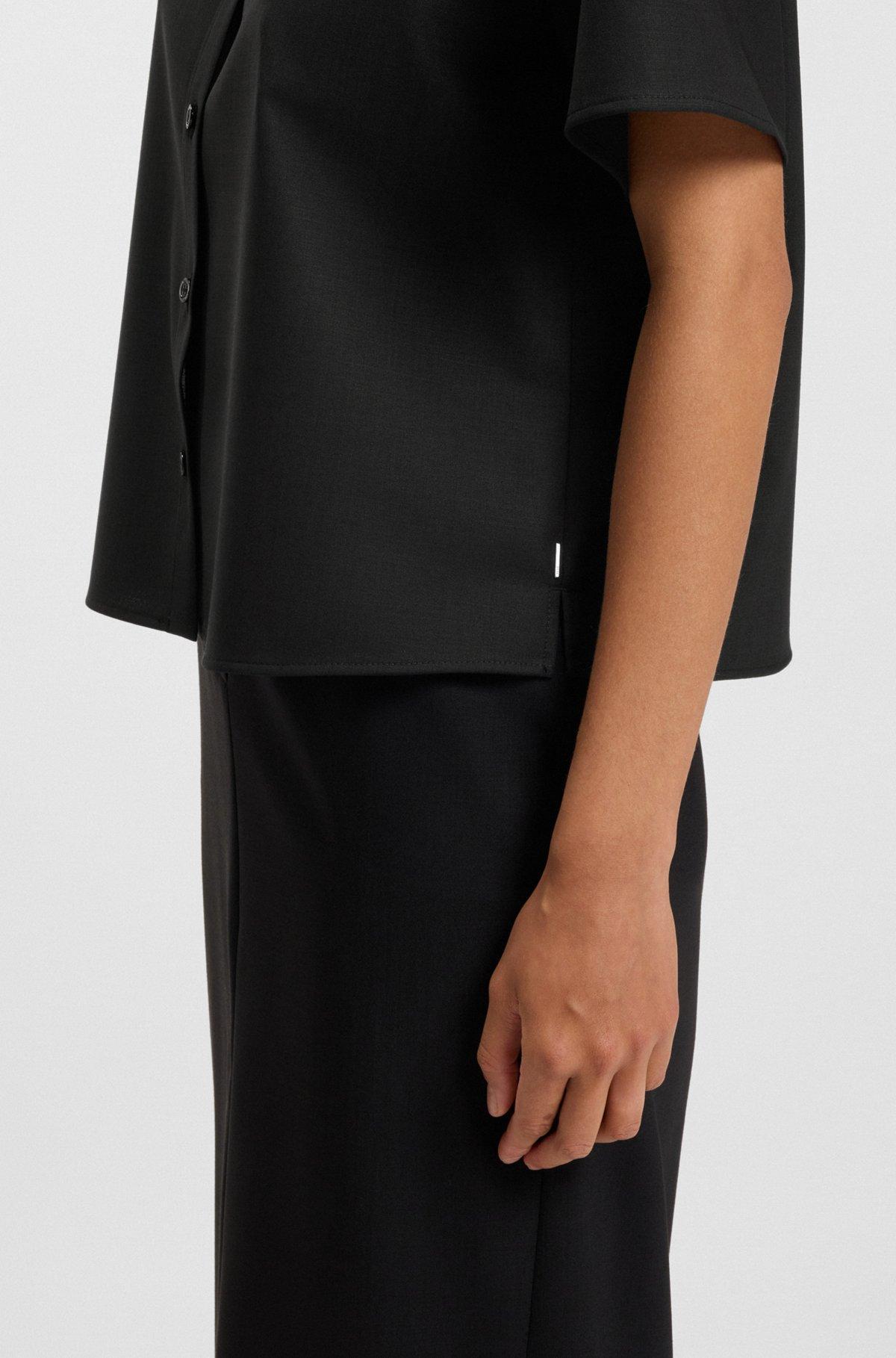 Regular-fit short-sleeved blouse in wool Product Image