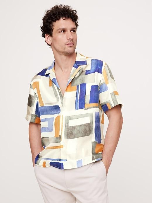 Standard-Fit Silk Resort Shirt Product Image