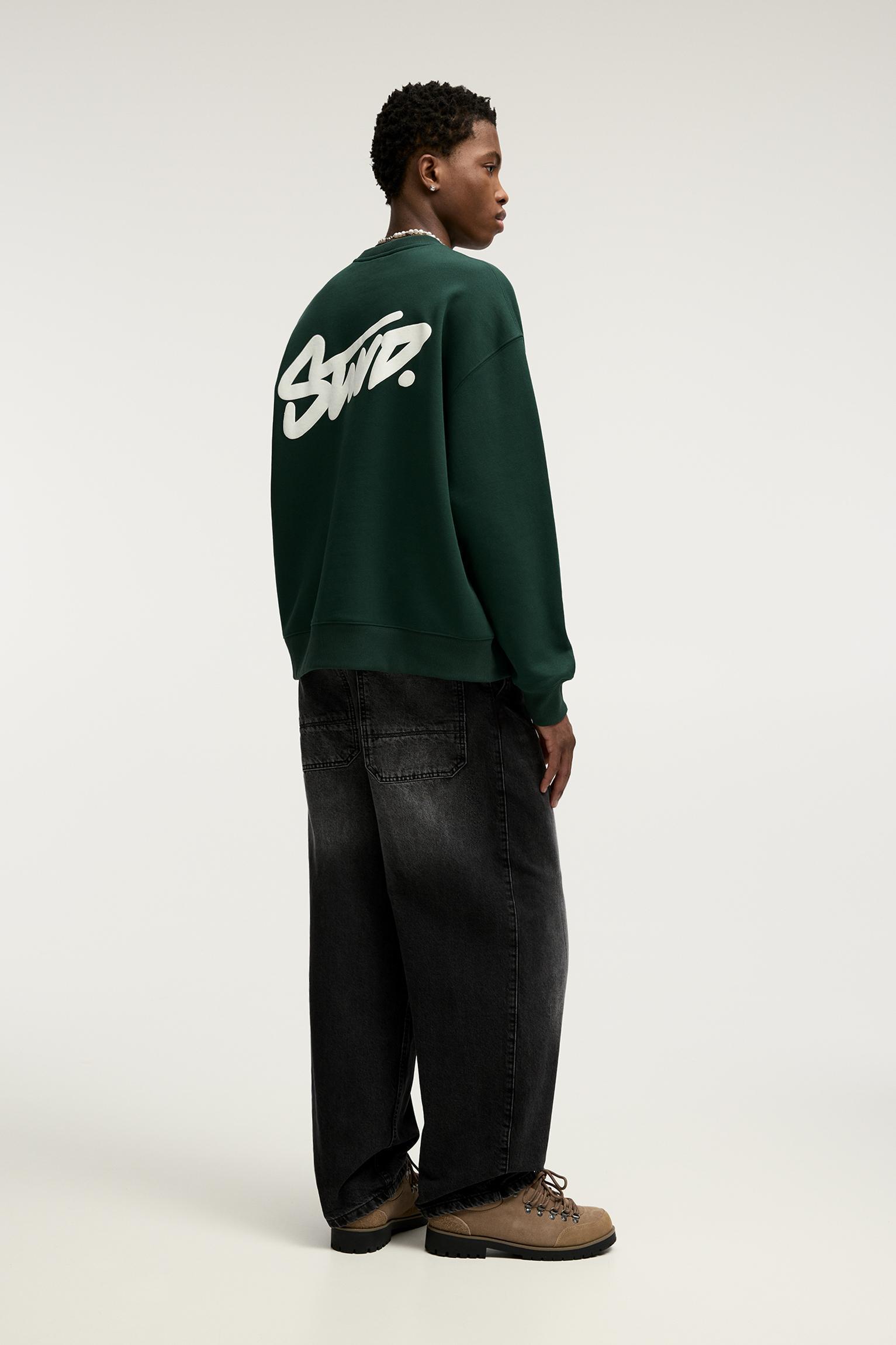 Round neck STWD sweatshirt Product Image