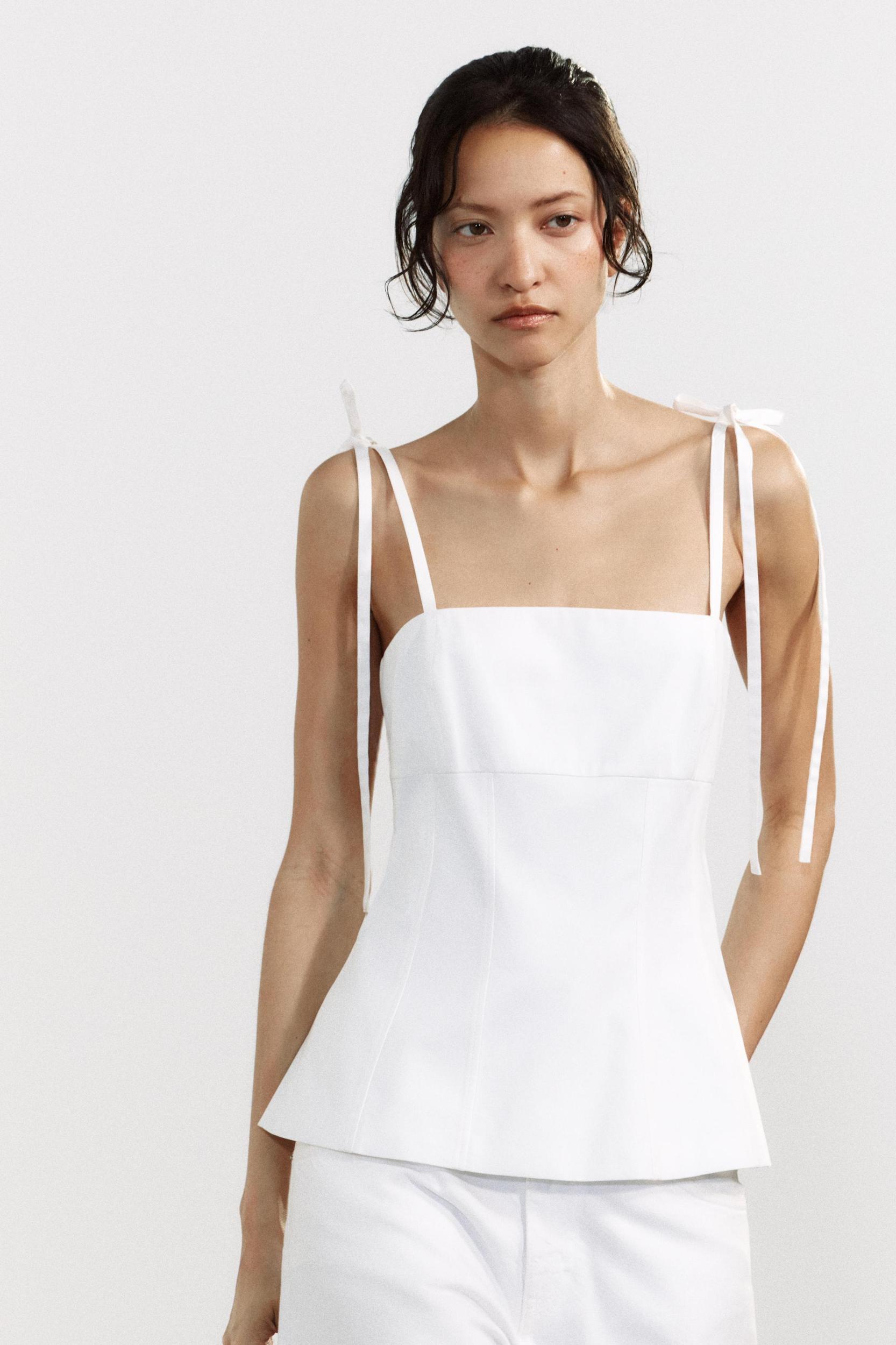 FITTED TIE TOP Product Image