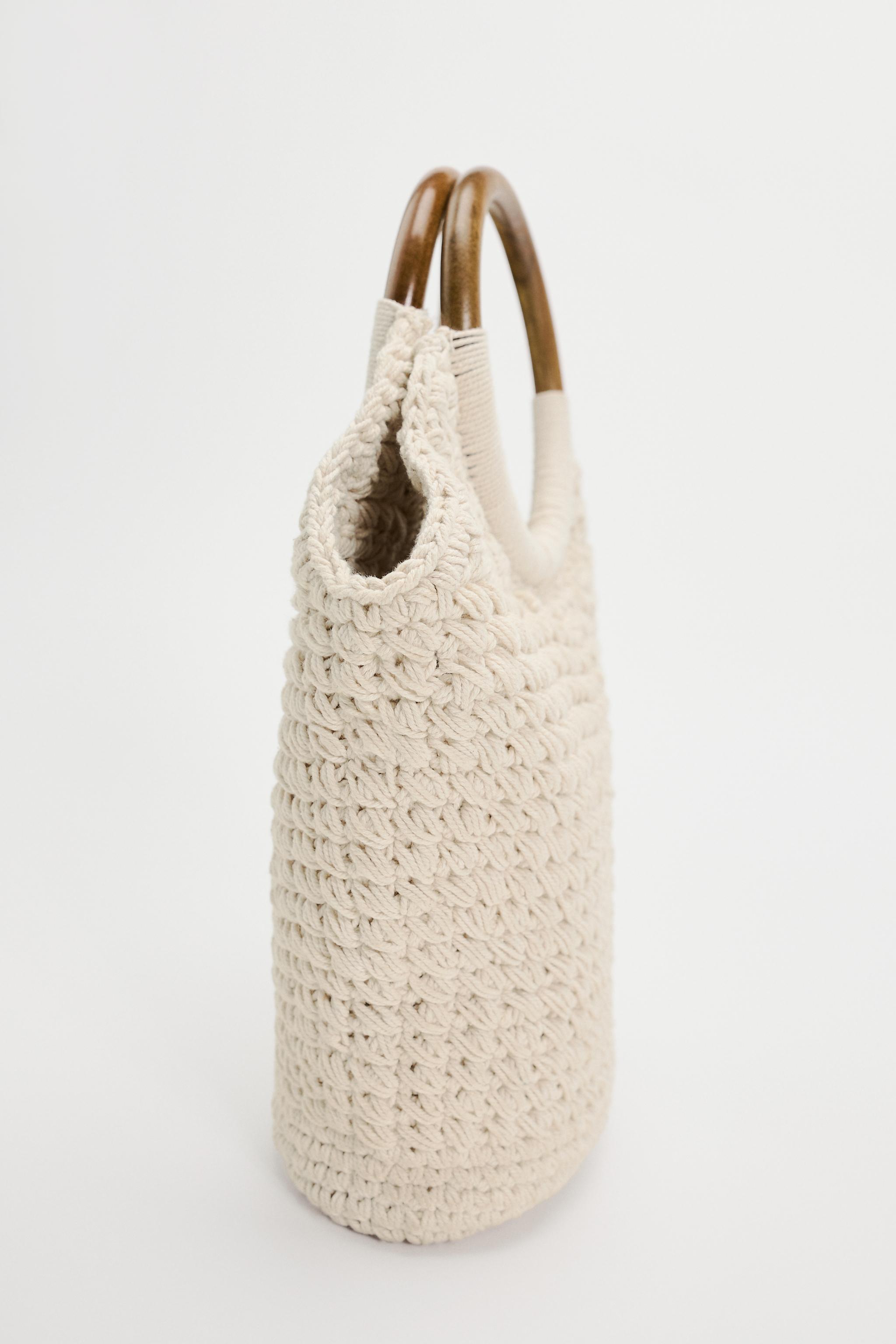 MACRAMÉ BUCKET BAG Product Image