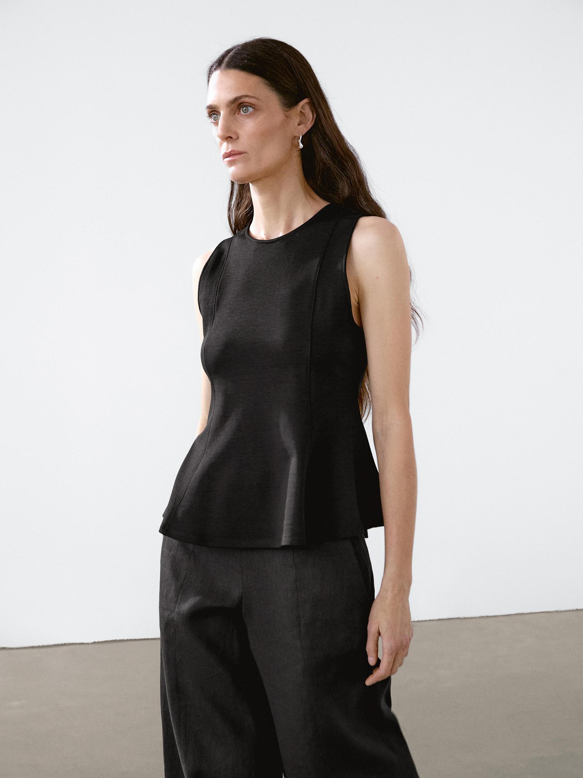 Peplum halter top Product Image