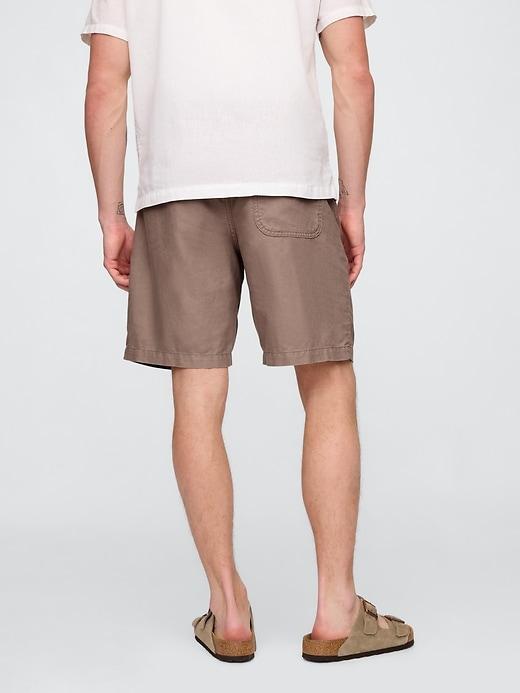 9" Linen-Cotton Easy Shorts Product Image