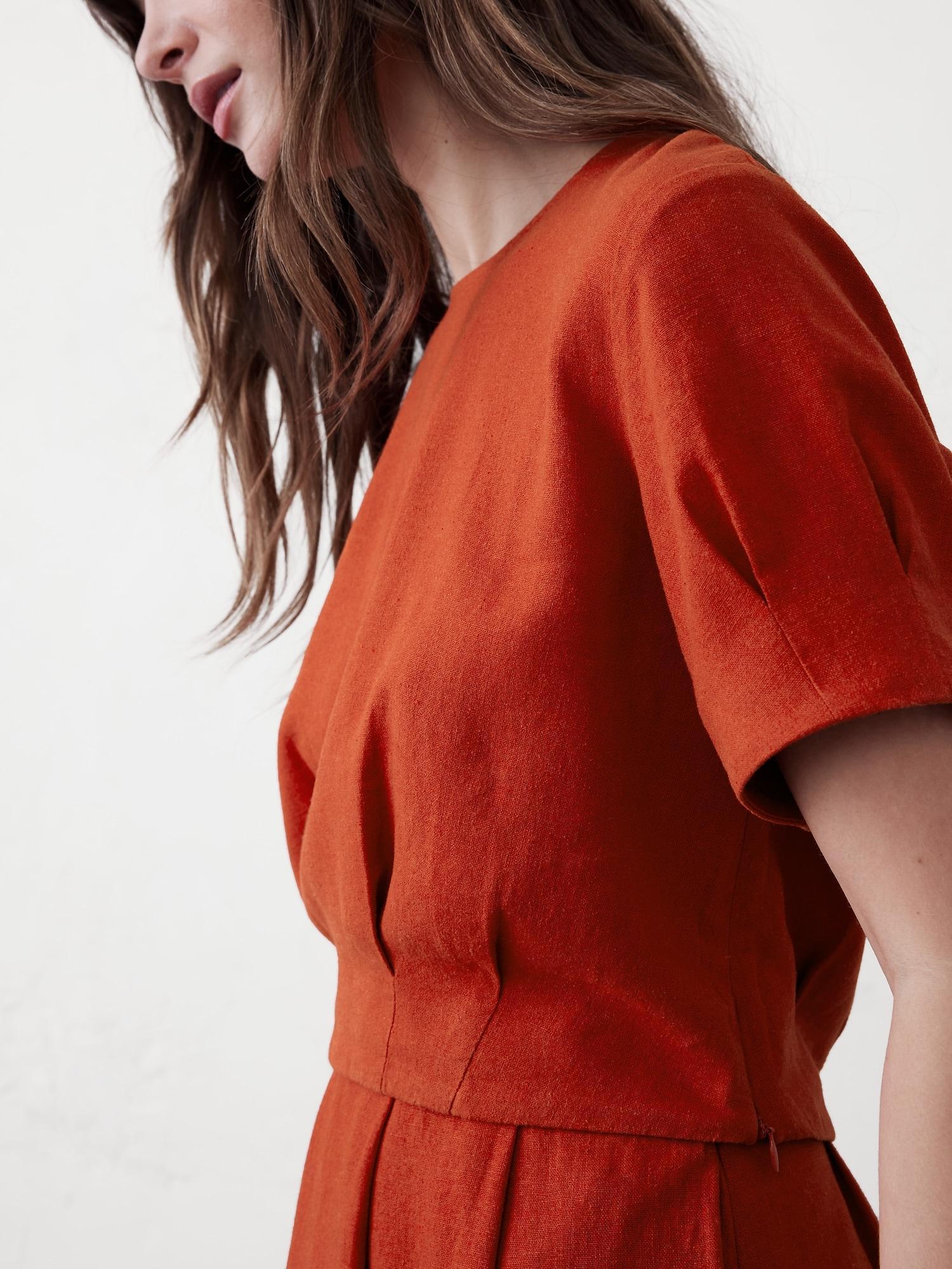 Linen-Blend Hem Pleated Top Product Image