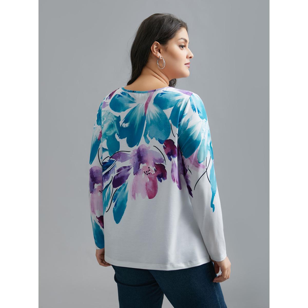 Plus Size Floral Boho Print Stretchy T-Shirt WhiteSmoke Women Casual Non Art&design Round Neck Everyday T-shirts BloomChic 10/M Product Image