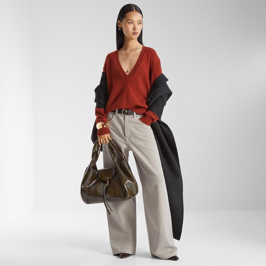 Cloak Black wool cloak Product Image