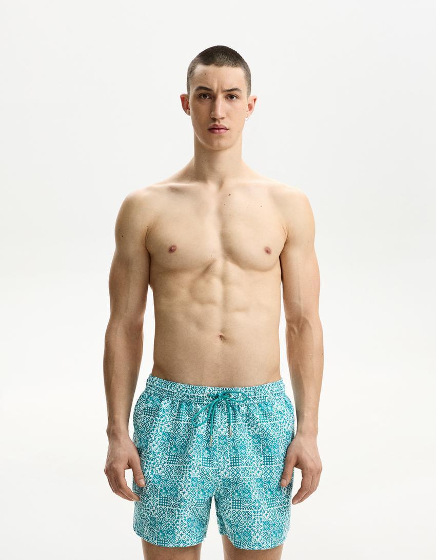 Printed board shorts Product Image