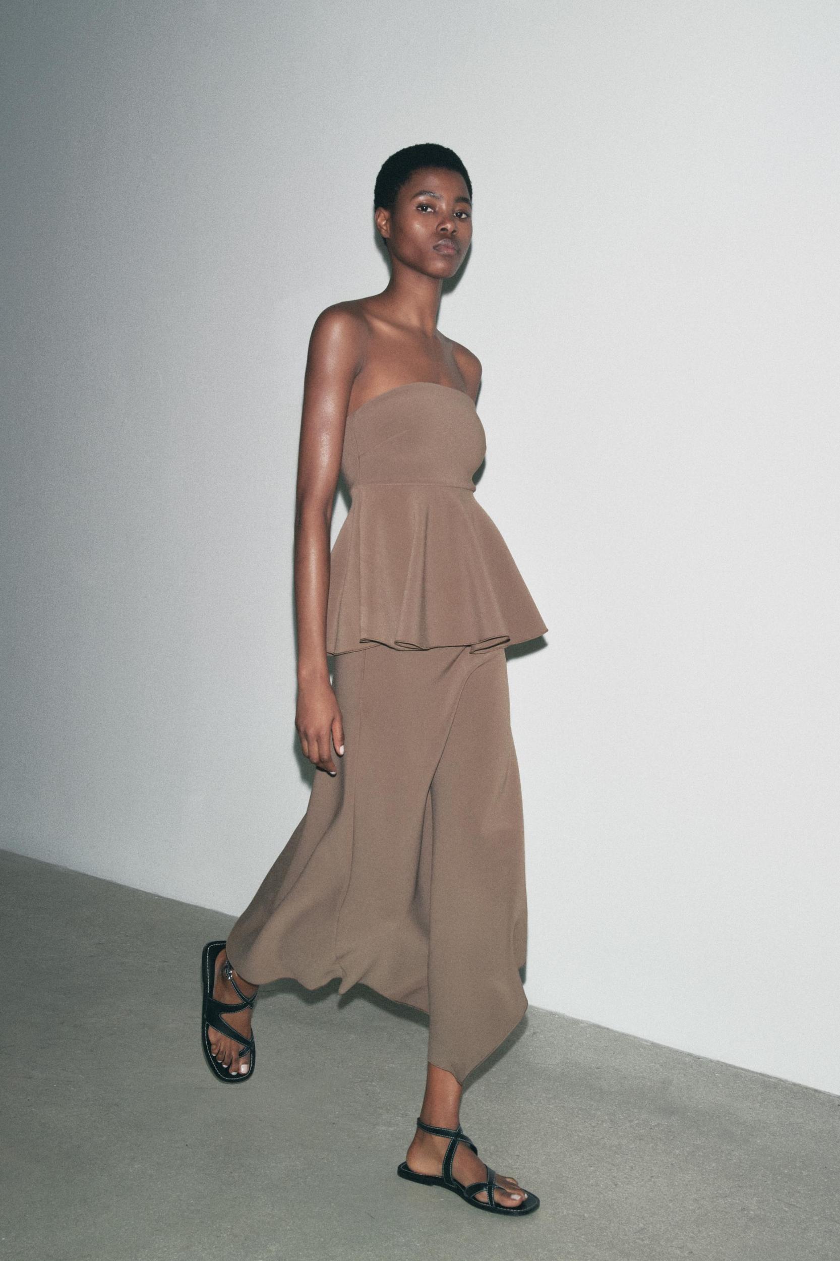 STRAPLESS CREPE TOP Product Image