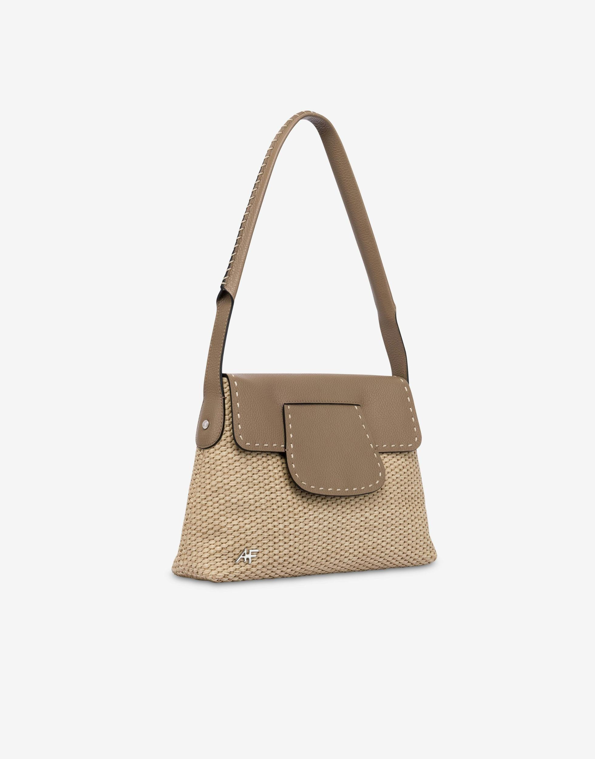 Raffia shoulder bag Product Image
