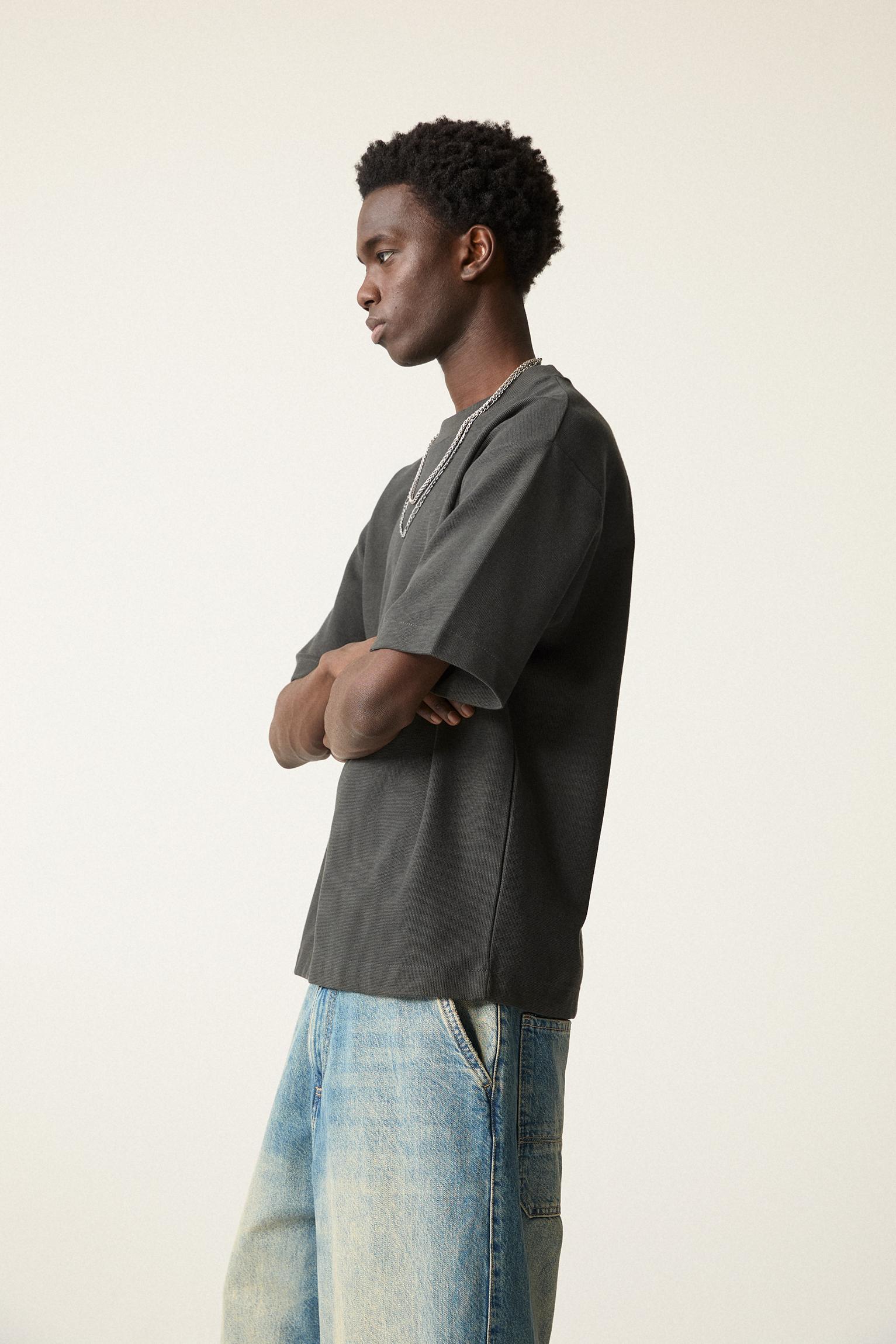 Textured short sleeve sweatshirt Product Image