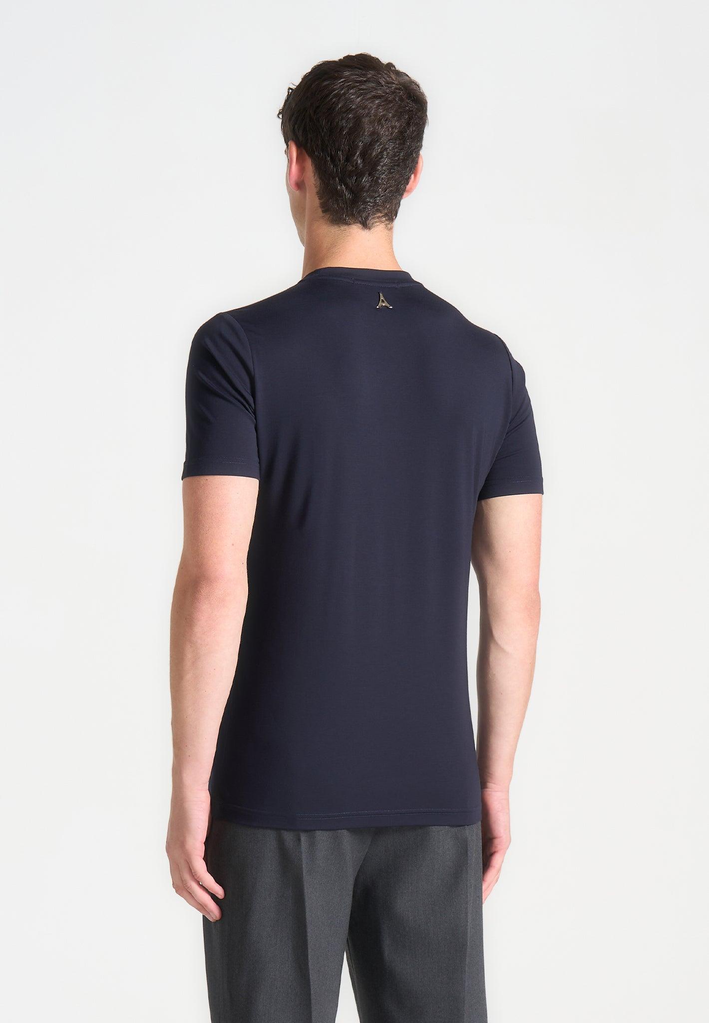 Éternel Fitted Luxe T-Shirt - Navy Male Product Image