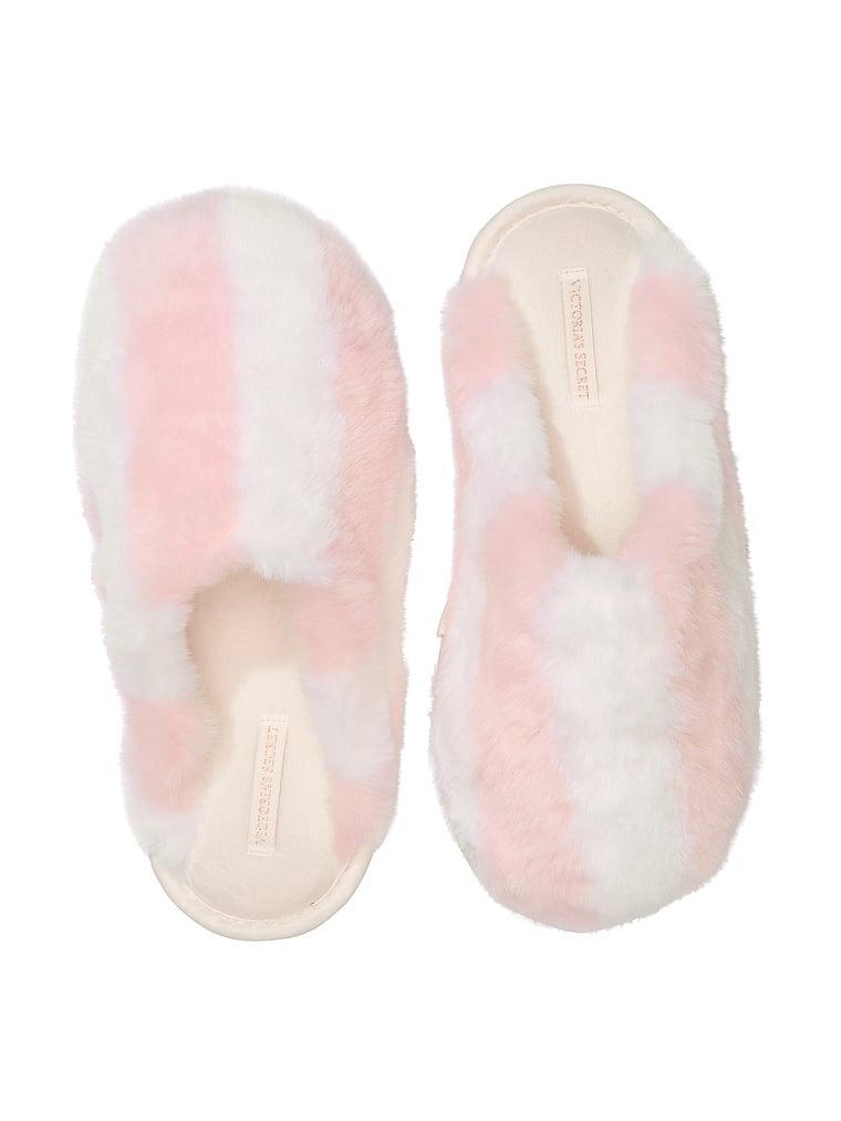 Closed-Toe Faux Fur Slippers Product Image