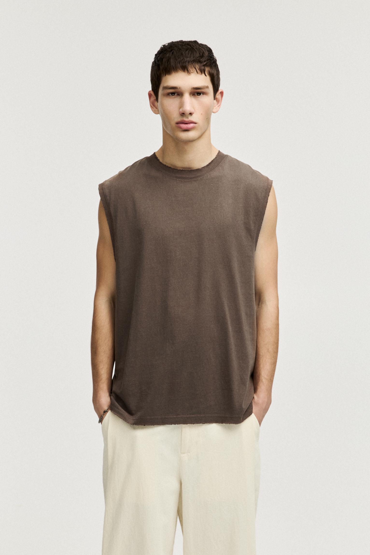Washed sleeveless T-shirt Product Image