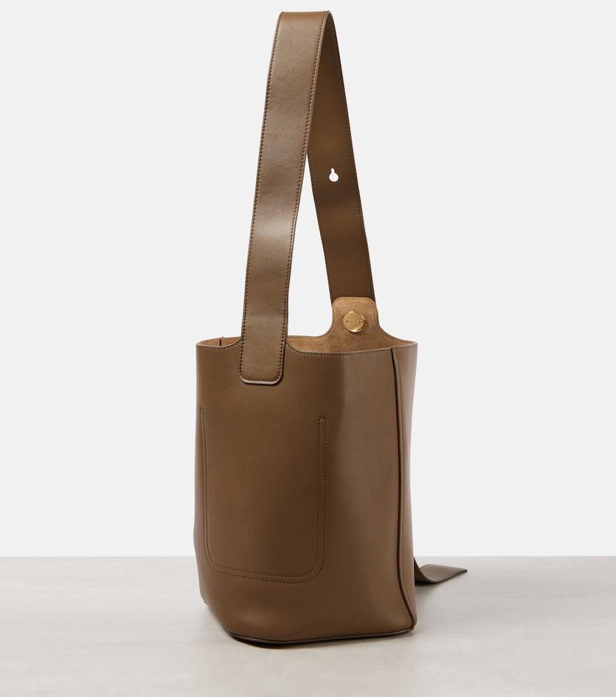 LOEWE Pebble Medium Leather Bucket Bag In Tundra Product Image