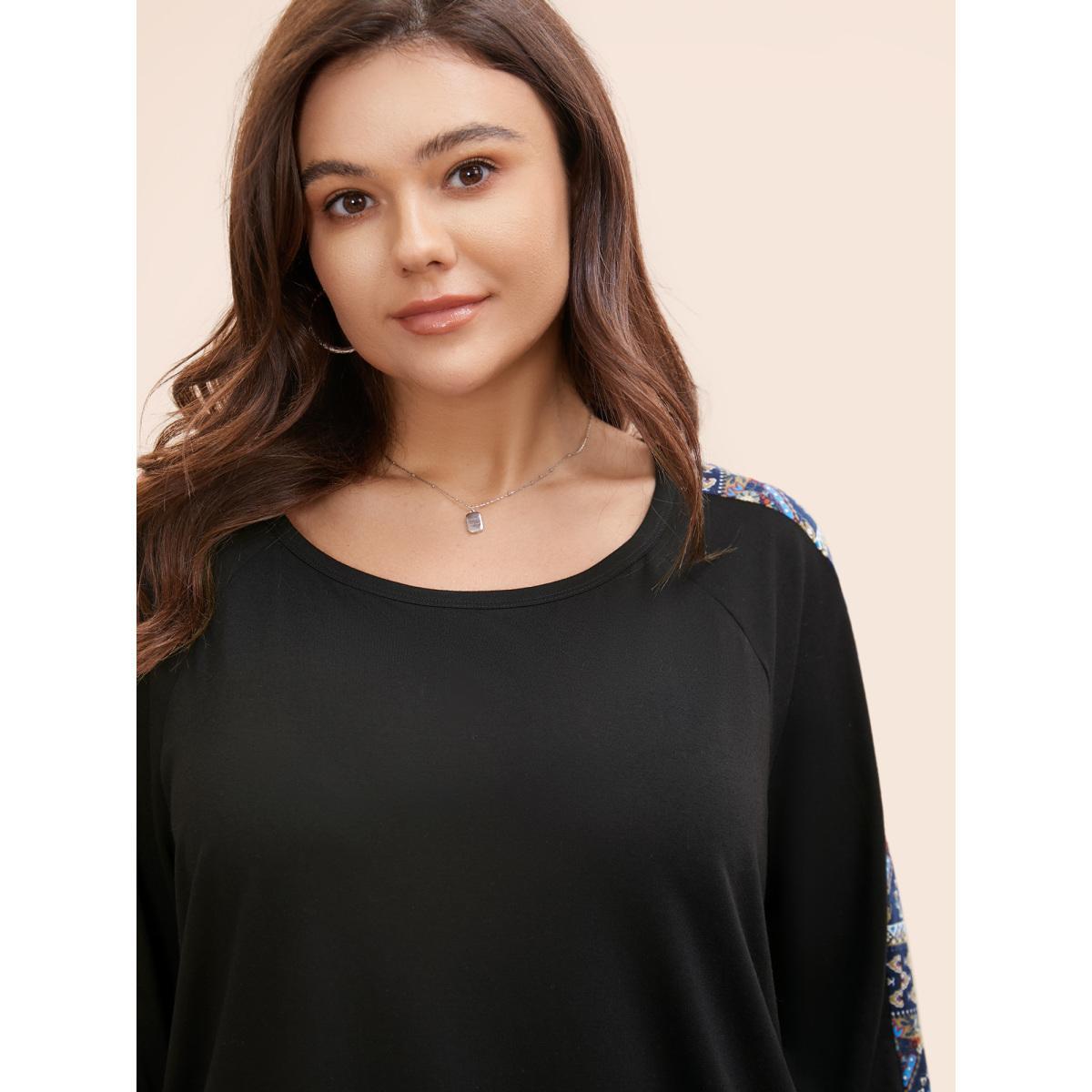 Plus Size Bandana Print Patchwork Round Neck T-shirt Black Women Casual Contrast Round Neck Everyday T-shirts BloomChic 18-20/2X Product Image
