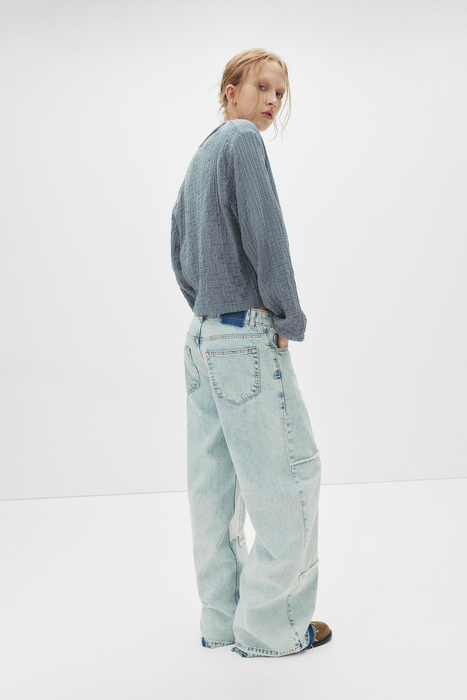 Puff sleeve blouse with ties Product Image