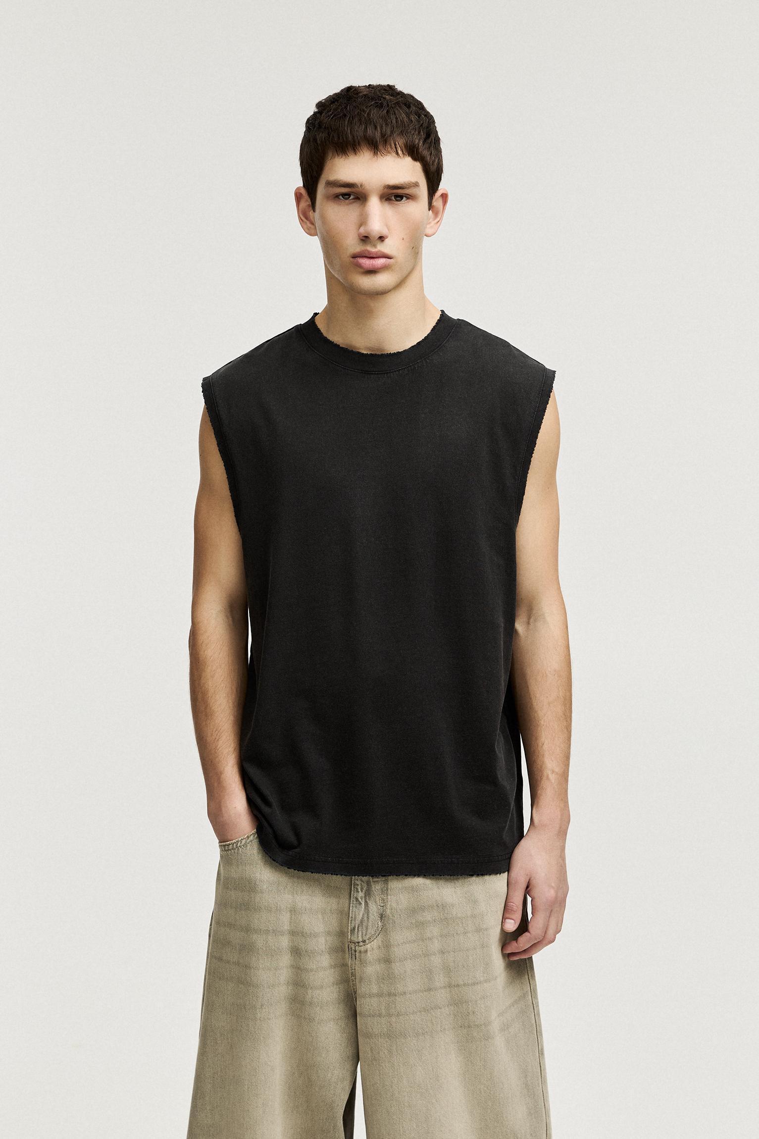 Washed sleeveless T-shirt Product Image