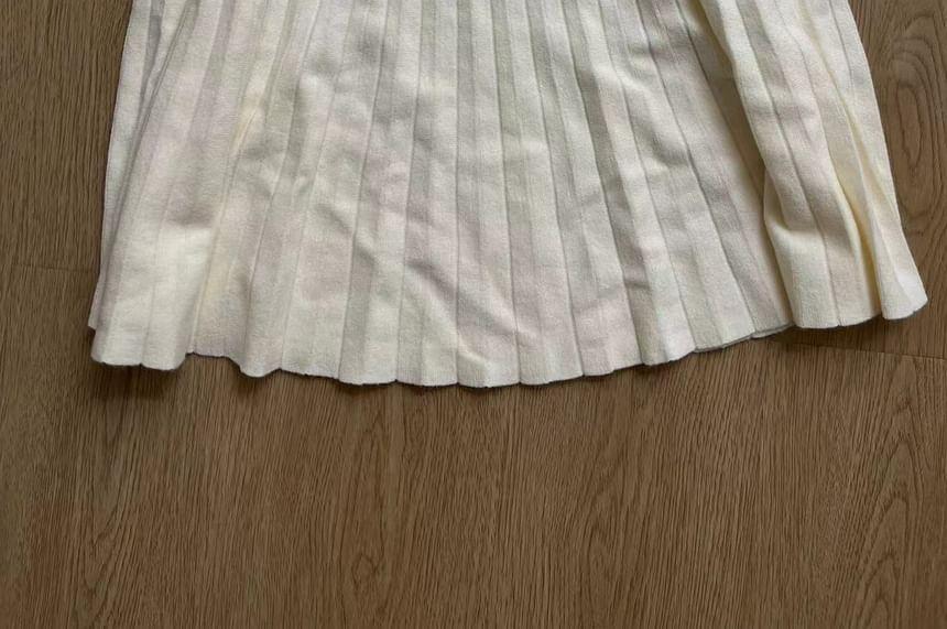 High Rise Plain Mini Pleated Skirt Product Image