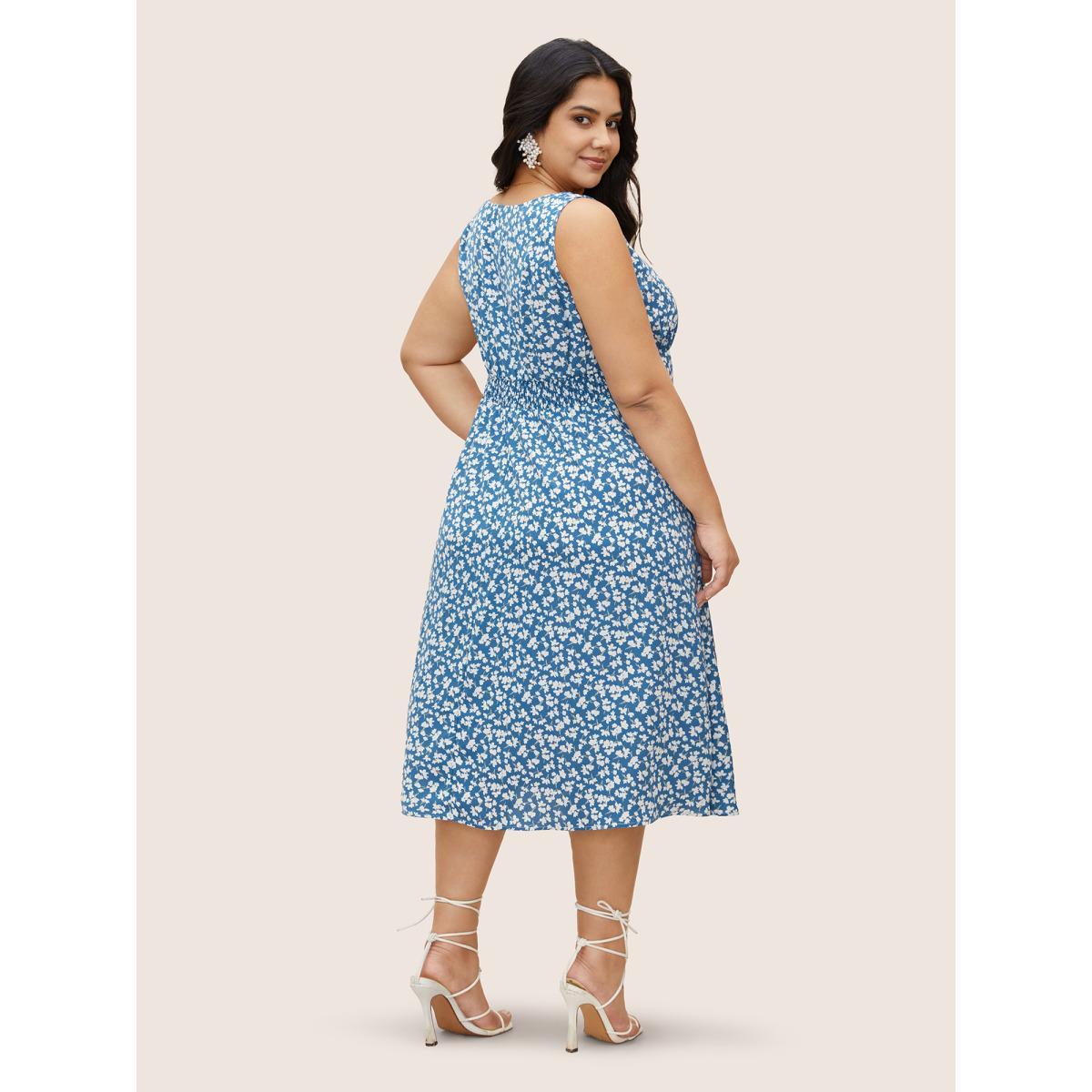 Plus Size Square Neck Ditsy Floral Shirred Dress Blue Women Elegant Shirred Square Neck Sleeveless Curvy BloomChic 18-20/2X Product Image
