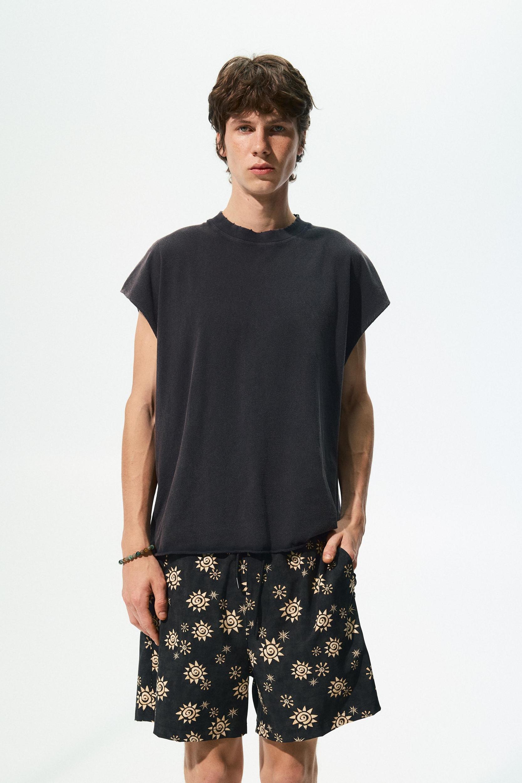 Board shorts with suns Product Image