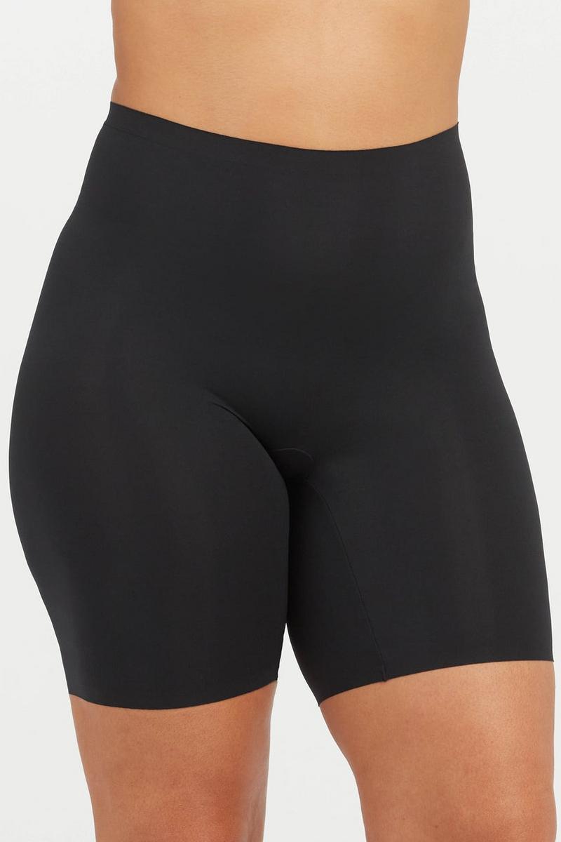 Fit-to-You Superlight Smoothing Mid-Thigh Short Product Image