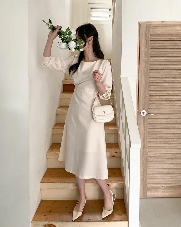 Puff-Sleeve Plain Shirred Midi A-Line Dress Product Image