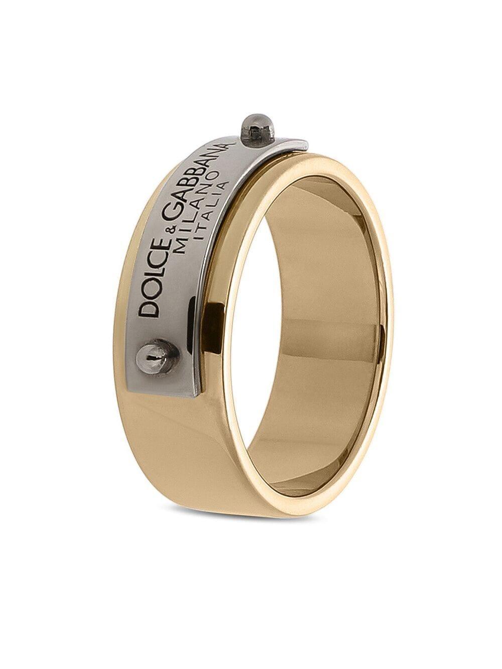 engraved-logo plaque band ring Product Image