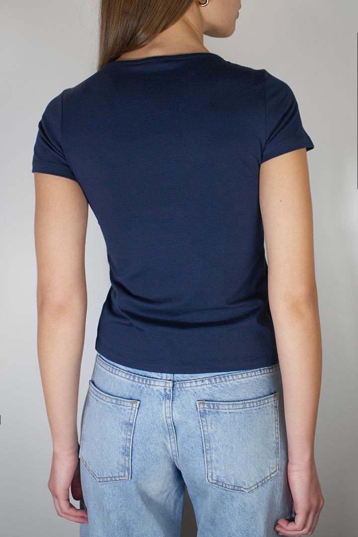 Knot t-shirt Product Image