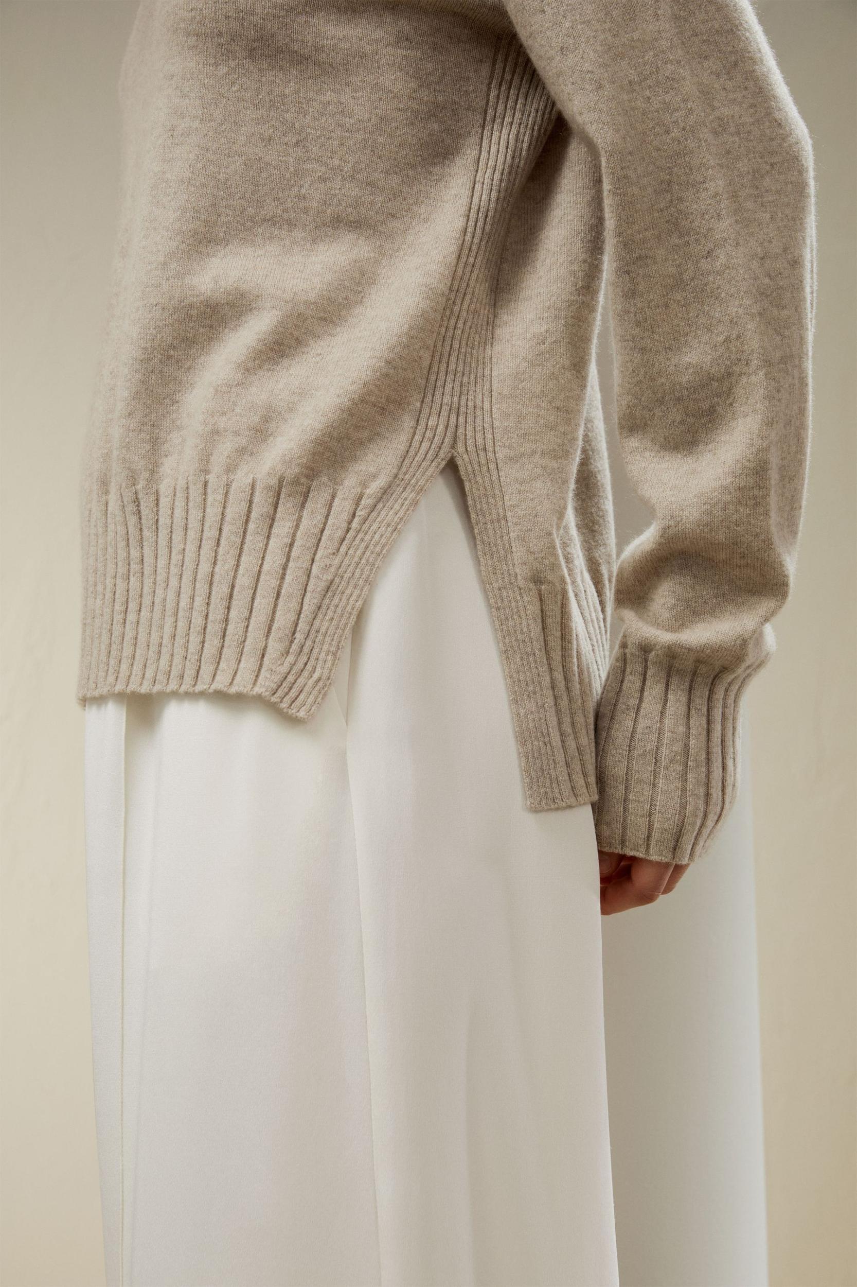 Crew Neck Cashmere Sweater Product Image