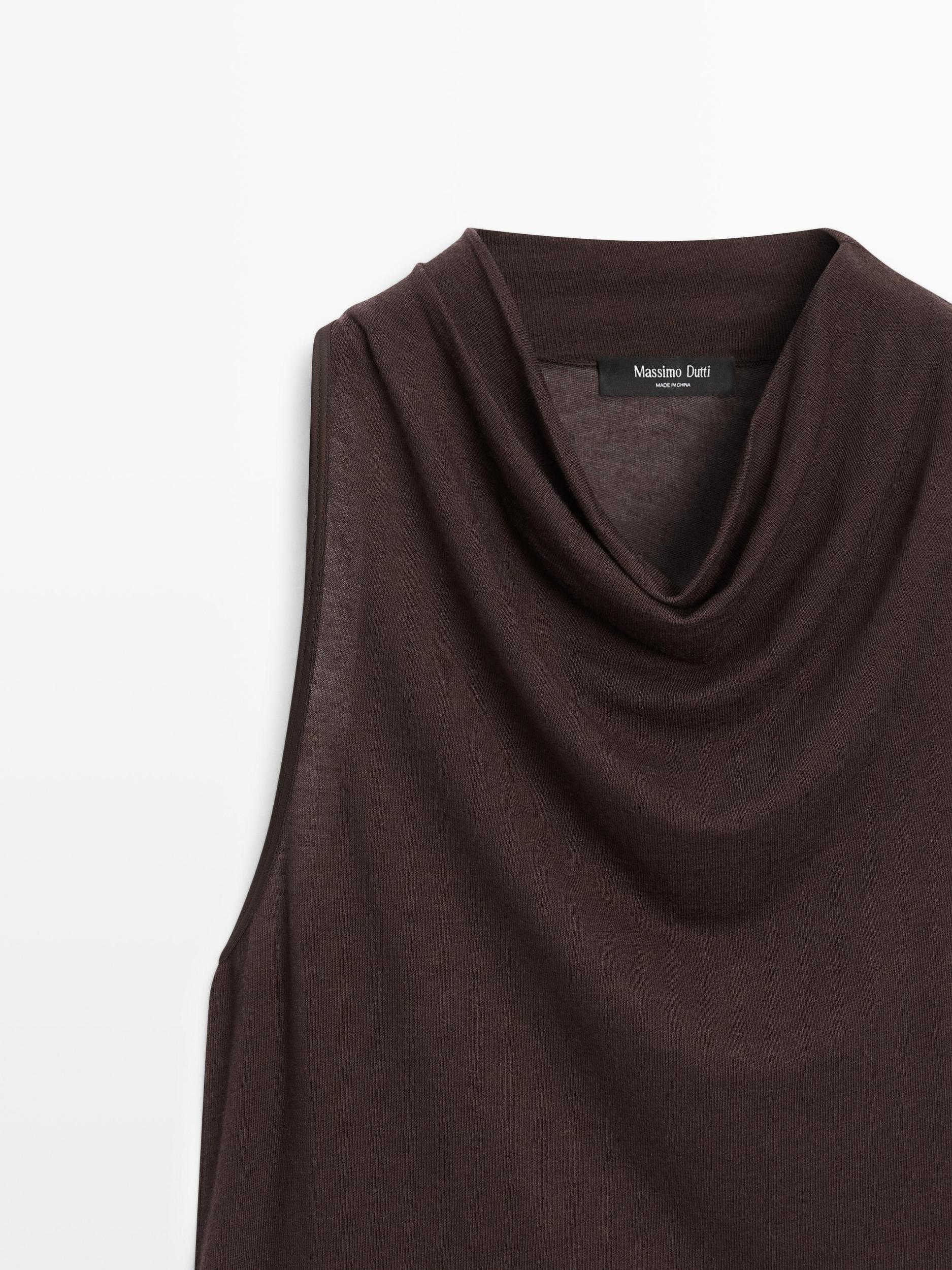 Sleeveless top with draped neckline Product Image