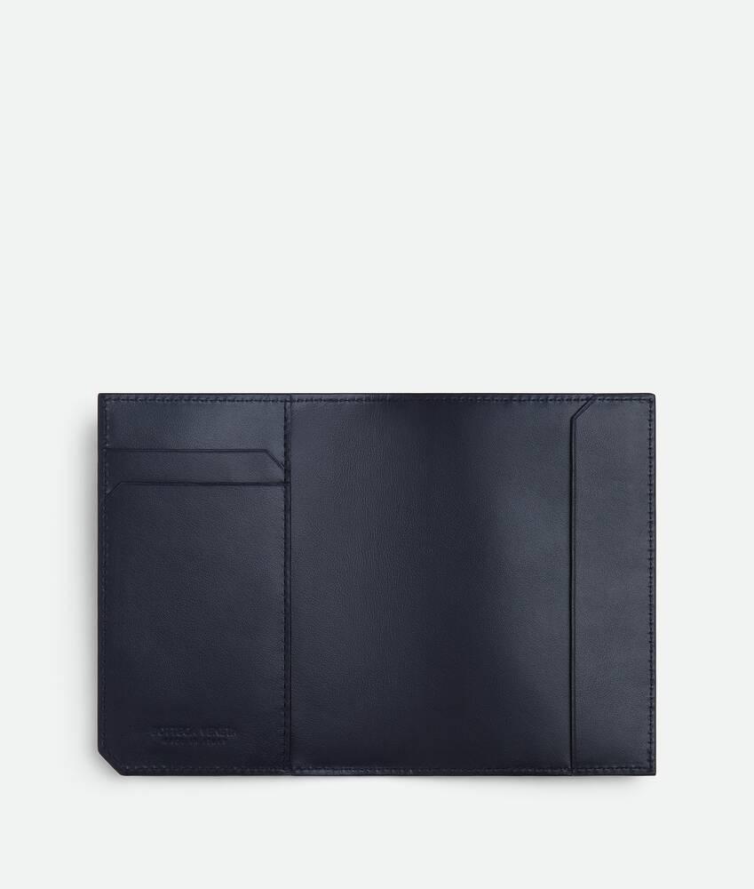 Men's Intrecciato Piccolo Passport Case in Space Product Image