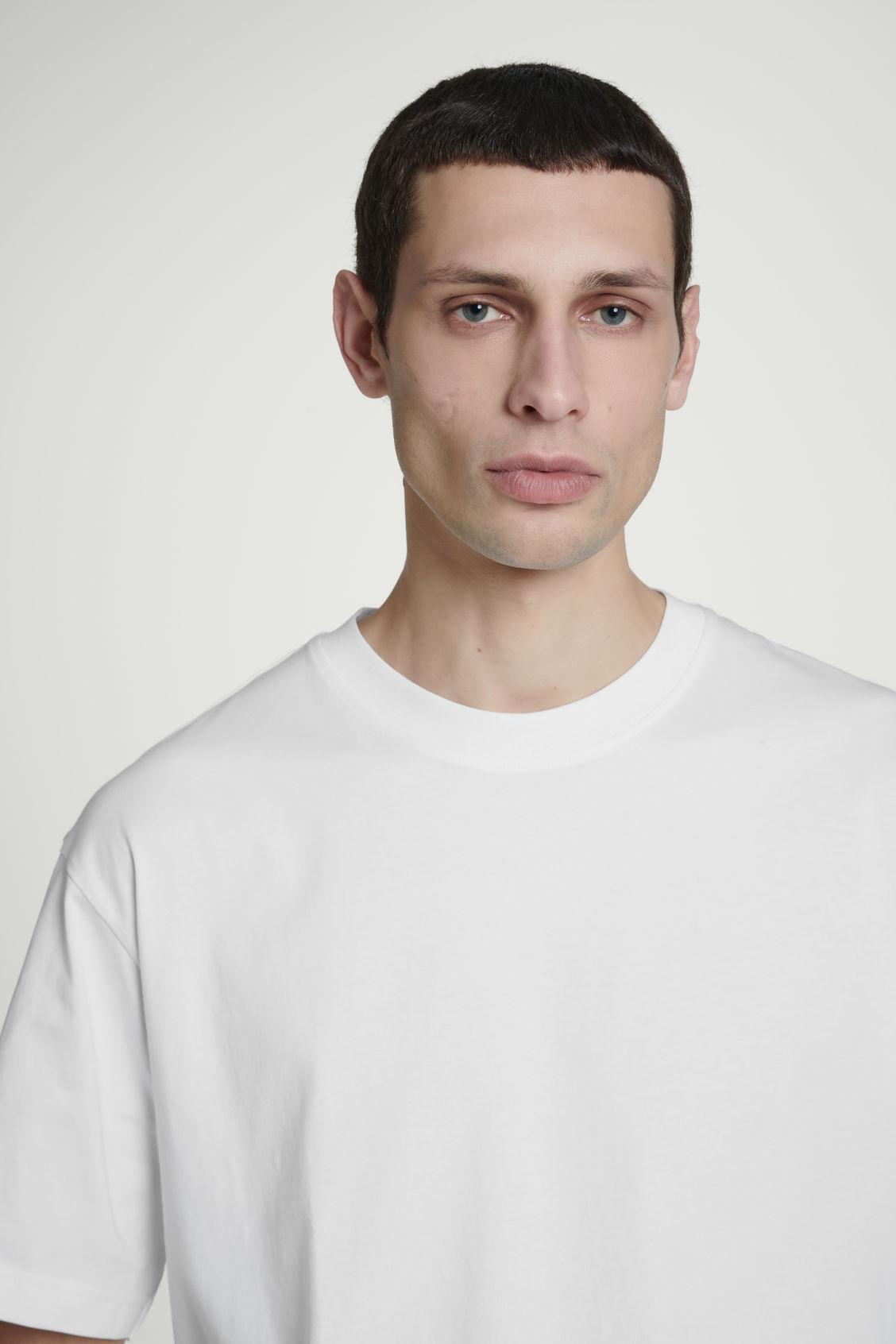 OVERSIZED COTTON T-SHIRT Product Image