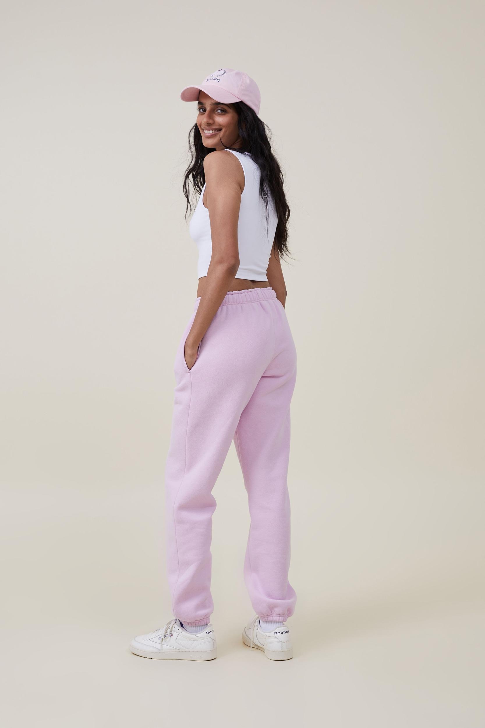 Plush Essential Gym Sweatpant Product Image