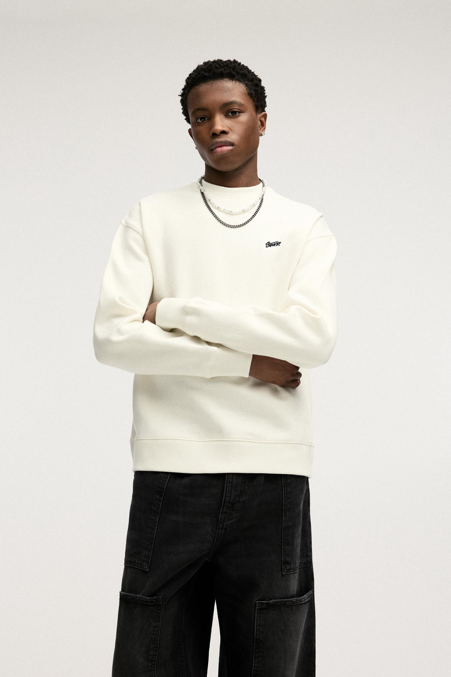 Round neck STWD sweatshirt Product Image