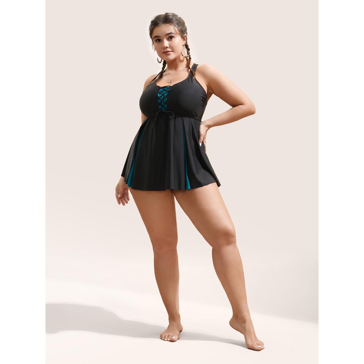 Plus Size Two Tone Patchwork Crisscross Neck Swim Top Women's Swimwear Black Beach Non High stretch Bodycon U-neck Curve Swim Tops BloomChic 22-24/3X Product Image