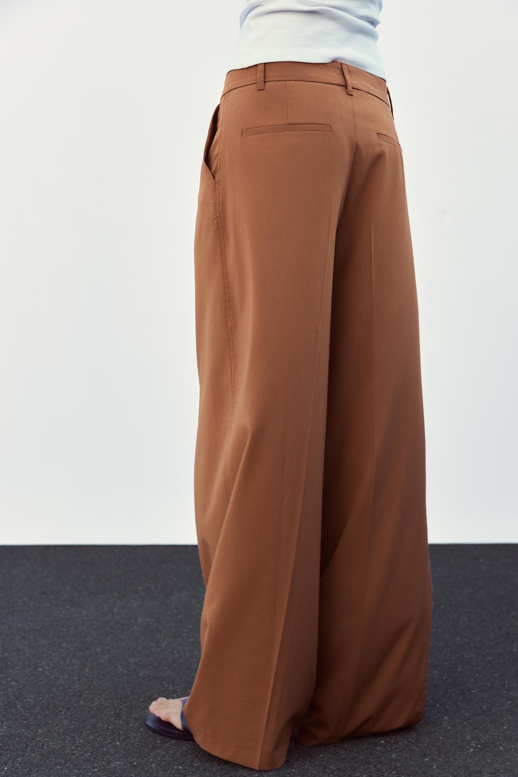 PLEATED PANTS Product Image