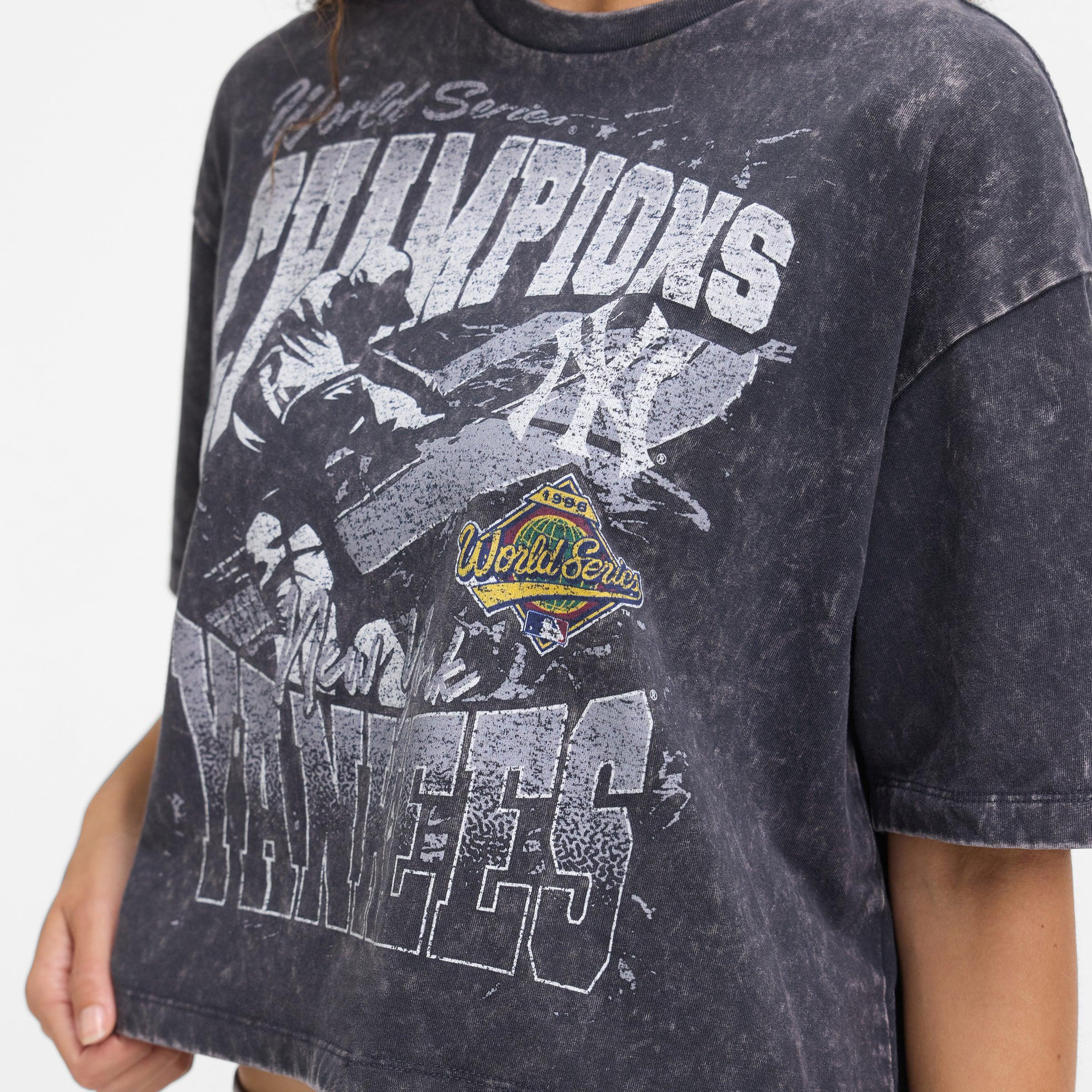 Pittsburgh Steelers Sport Classics Women's Cropped T-Shirt Female Product Image