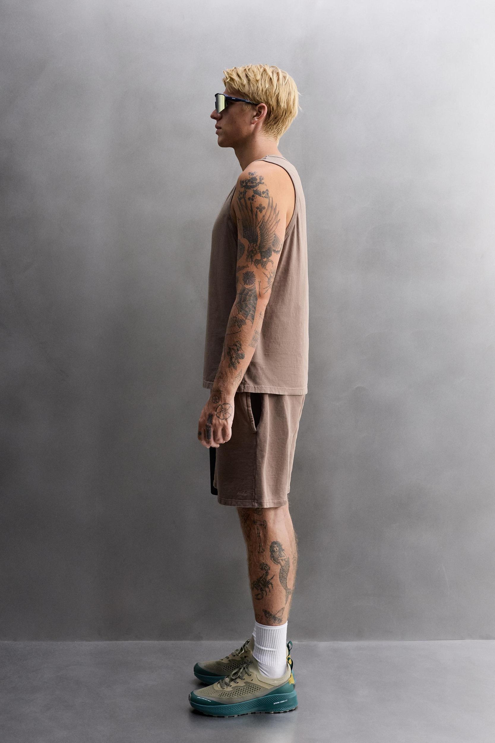 JOGGER SHORTS Product Image