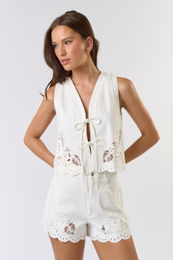 Embroidered Scalloped Short Product Image