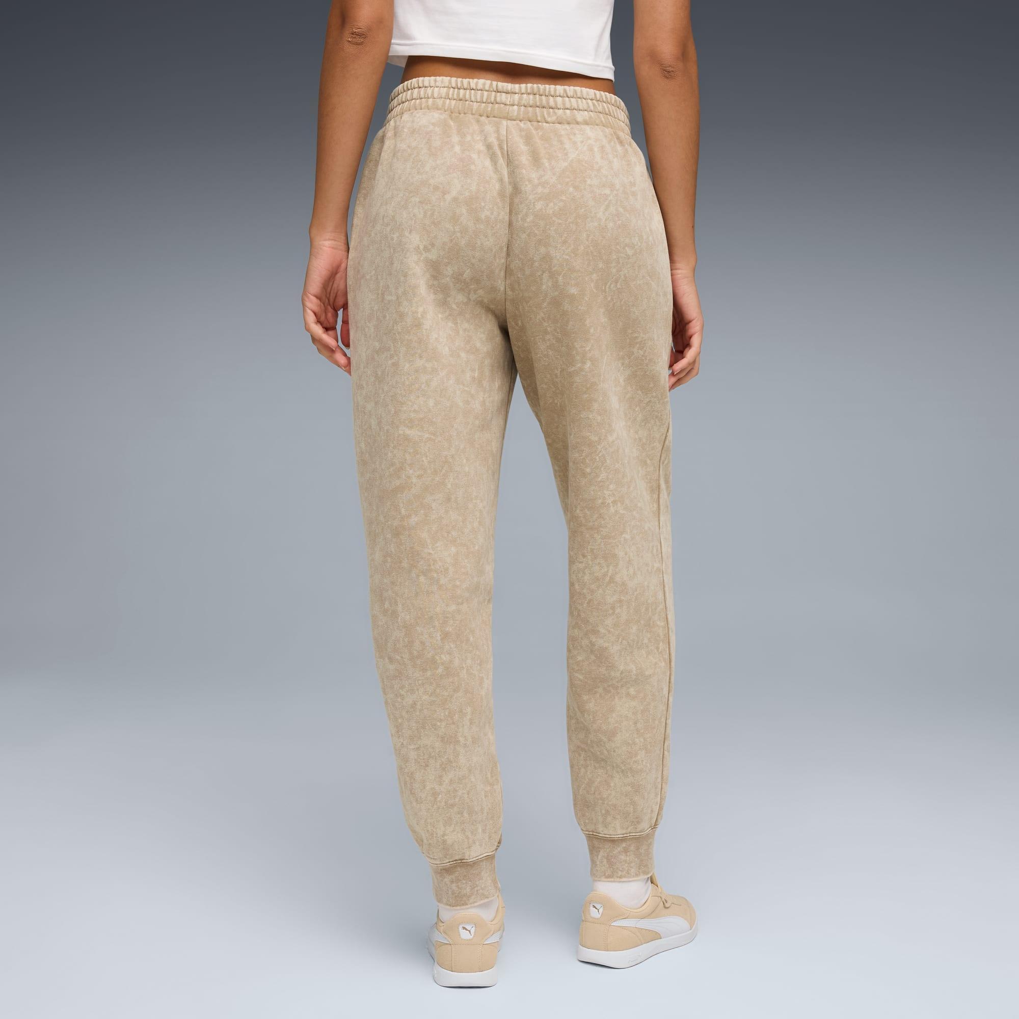 ESS ELEVATED Wash Sweatpants Women Product Image