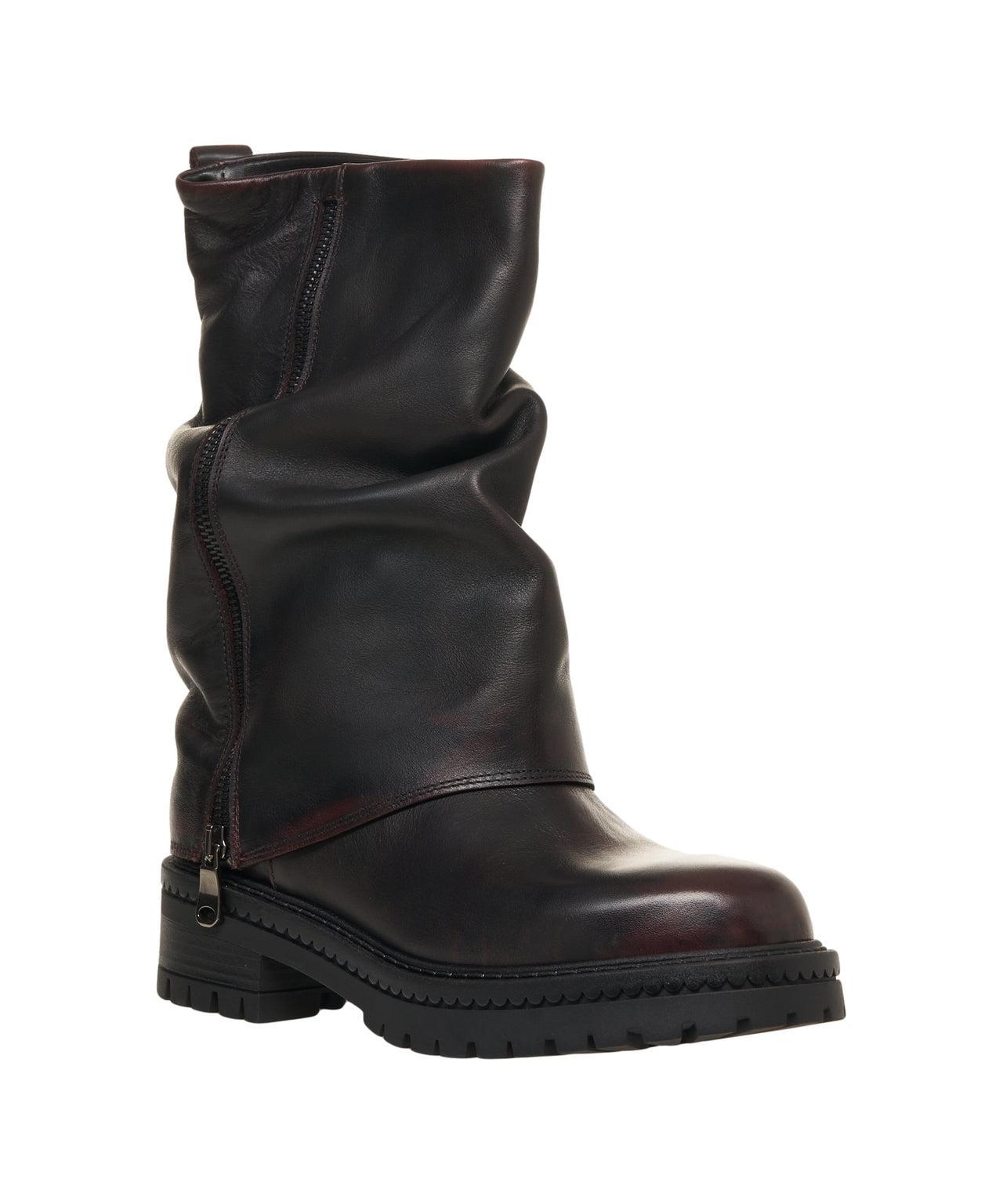 Leather boots with zipper Product Image