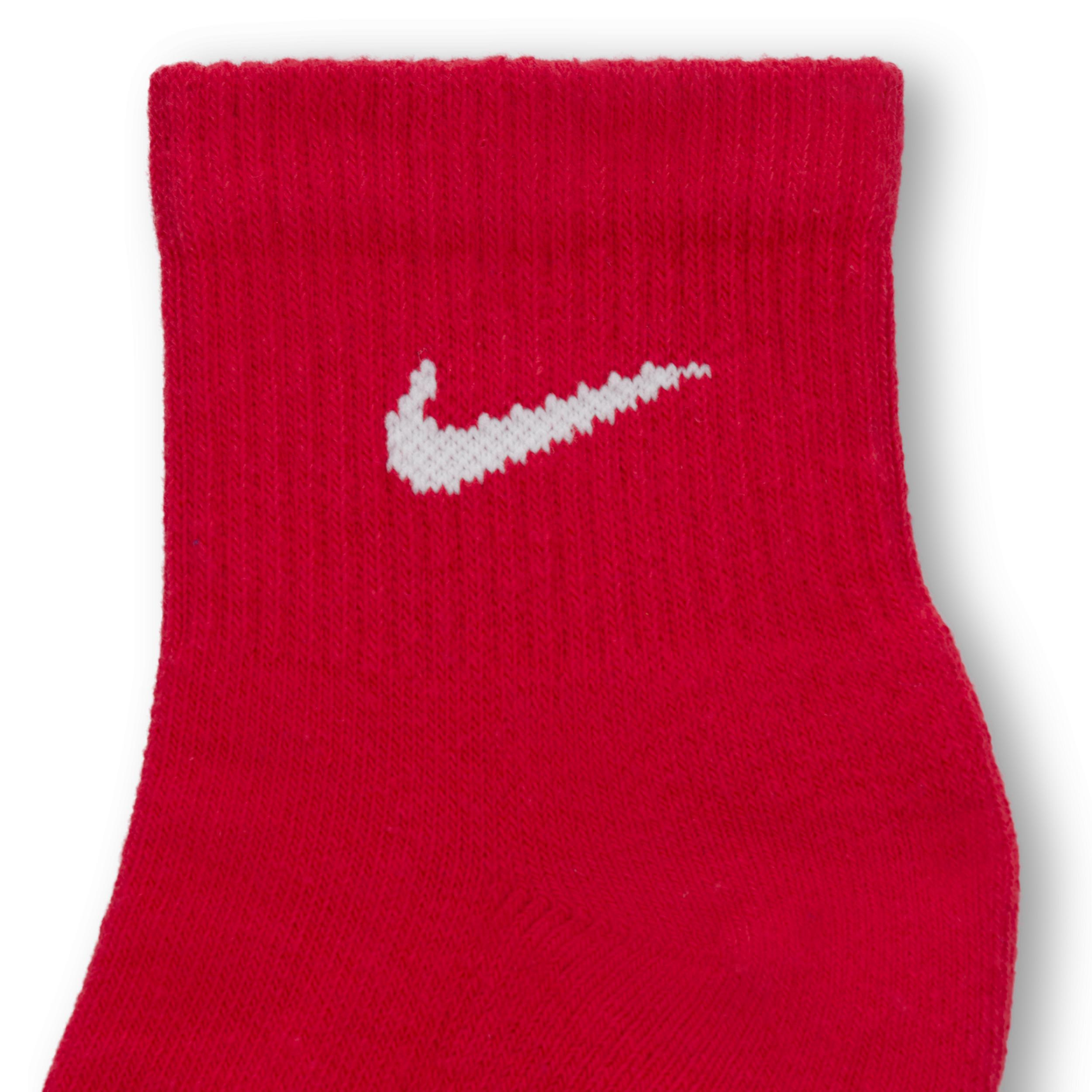 Nike Everyday Plus Cushioned Training Ankle Socks (3 Pairs) Product Image